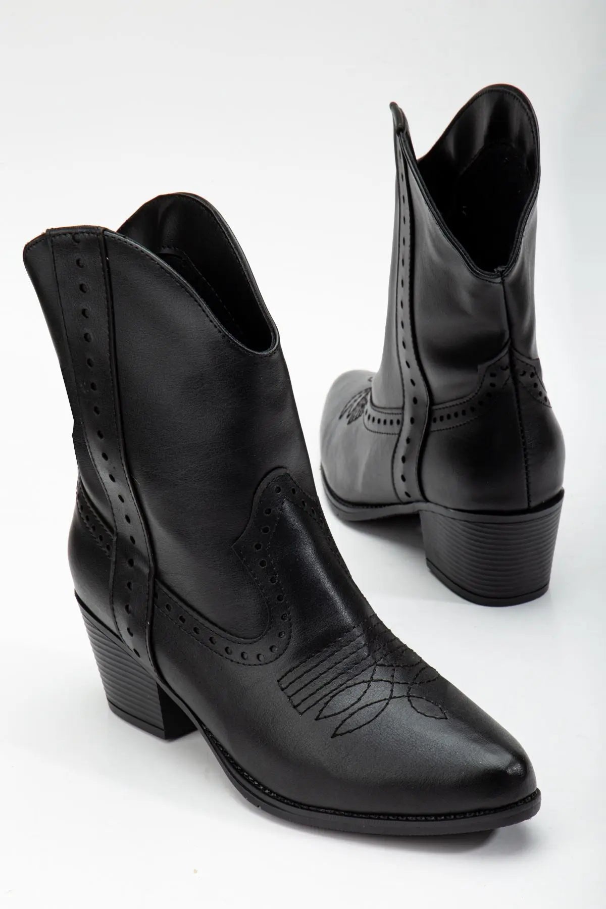 Black Matte Leather Western Cowboy Boots - STREETMODE™