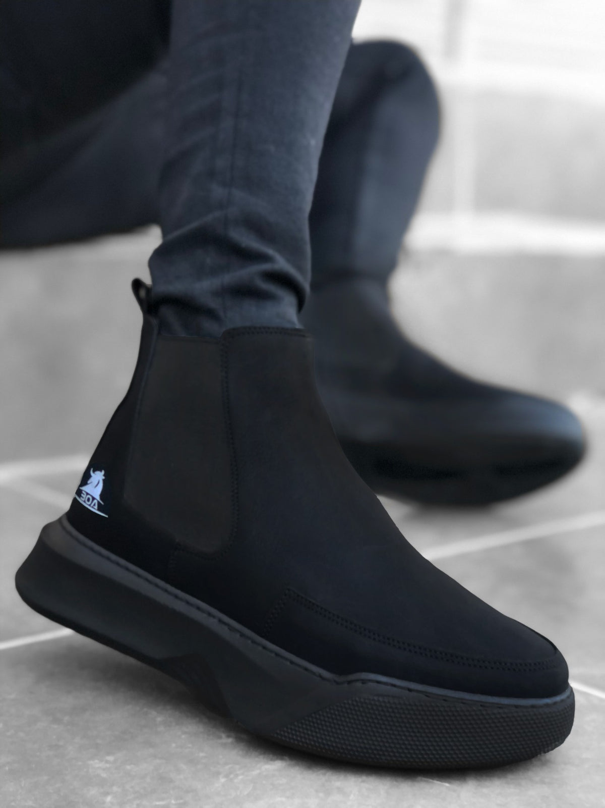 BA0150 Laceless Banded Men's High Sole Black Sole Sports Boots - STREETMODE™