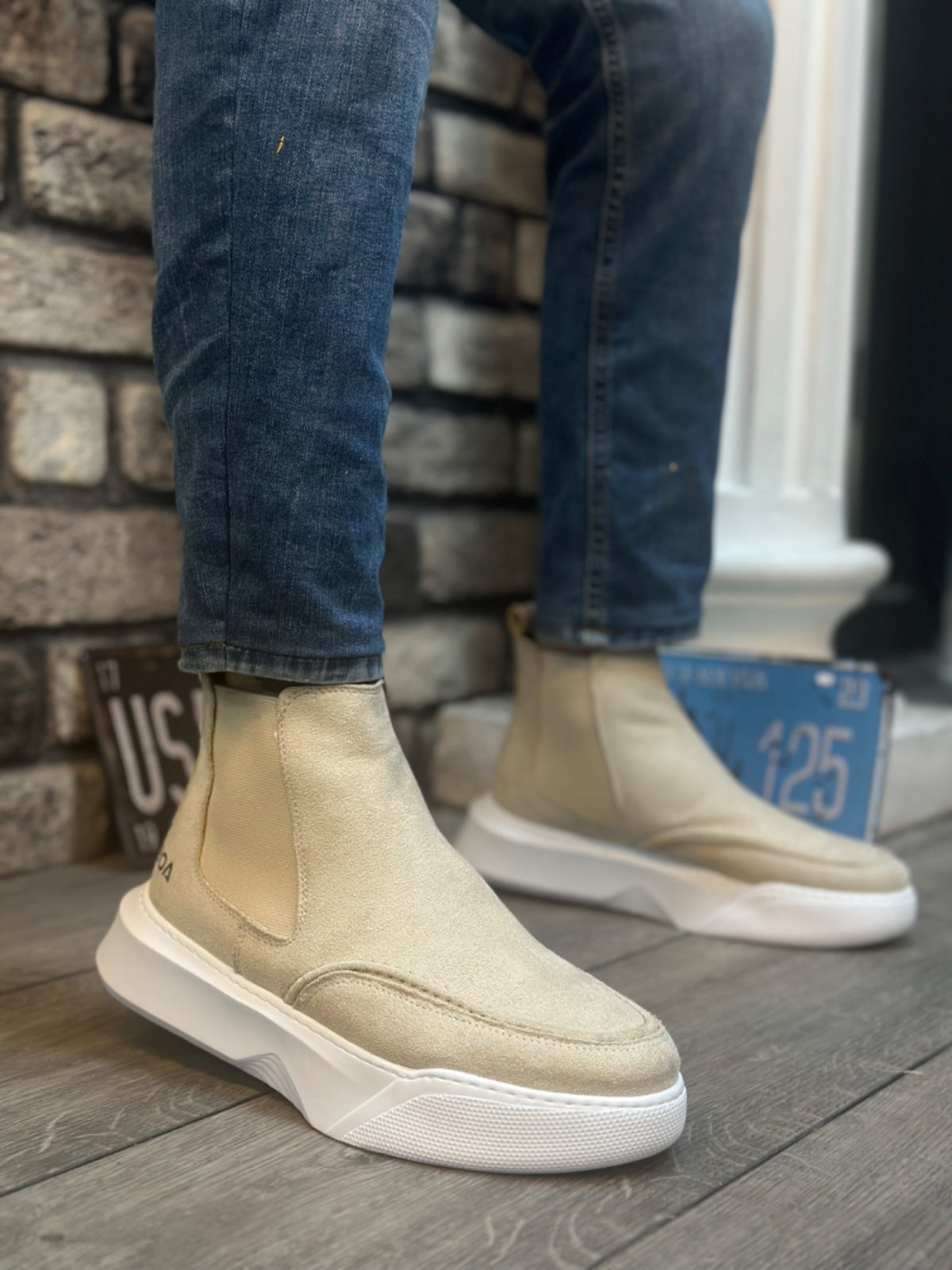 BA0150 Laceless Men's Cream Suede High Sole Sports Boots - STREETMODE™