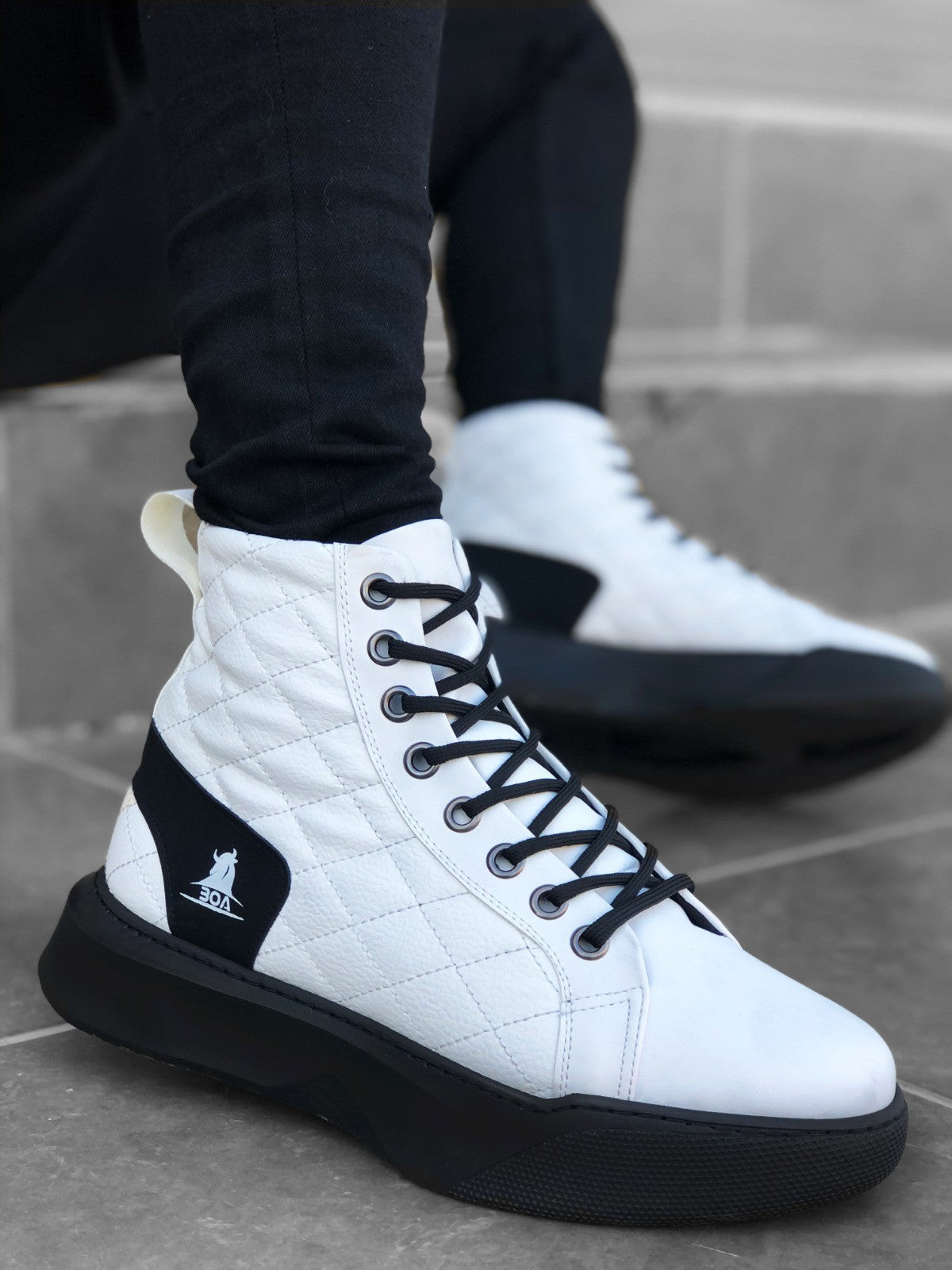 BA0159 Lace-up White Quilted Black Sole Men's High-Sole Sports Boots - STREETMODE™