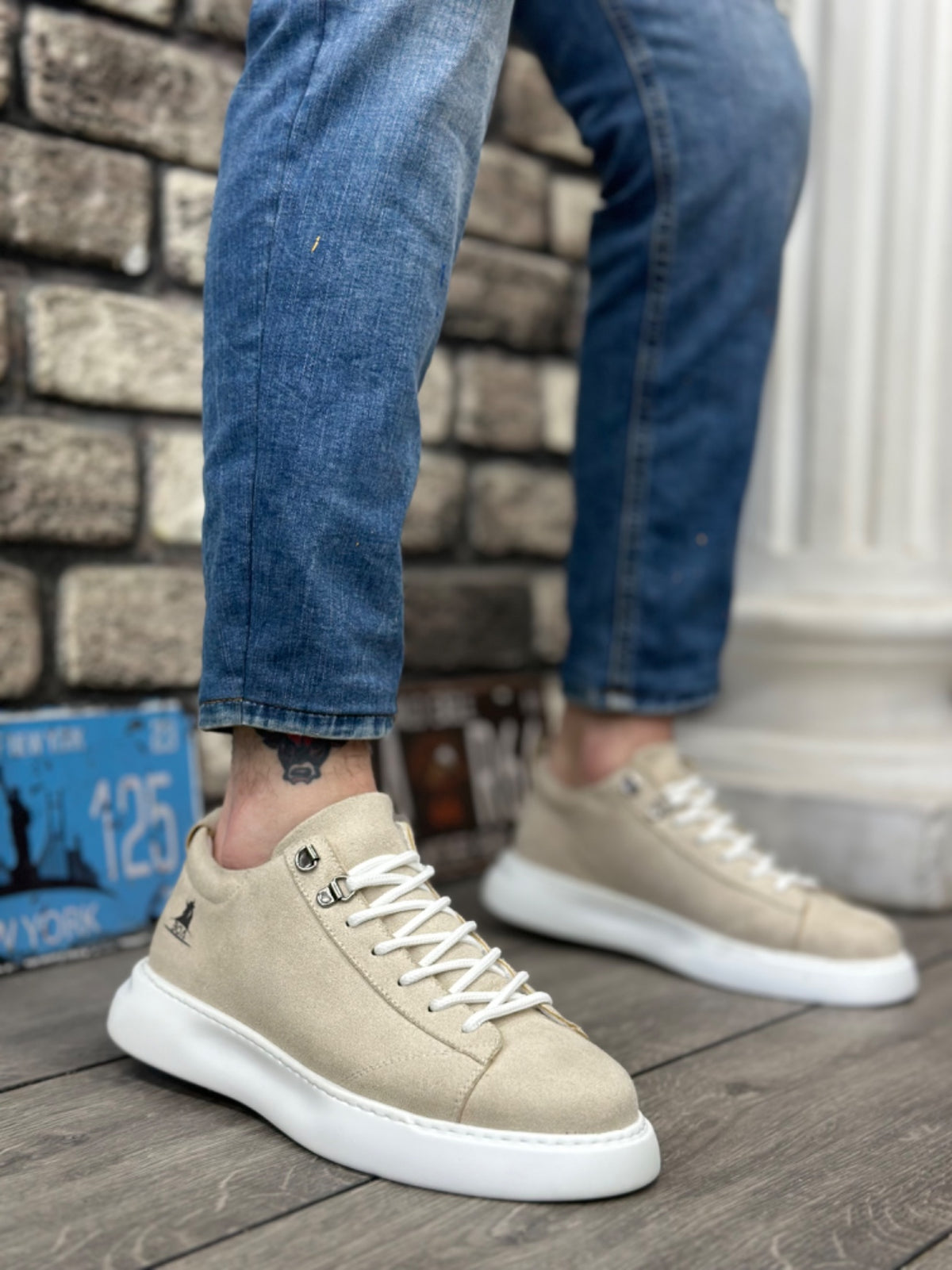 BA0331 Lace-Up Men's High Sole Cream Suede White Sole Sports Shoes - STREETMODE™