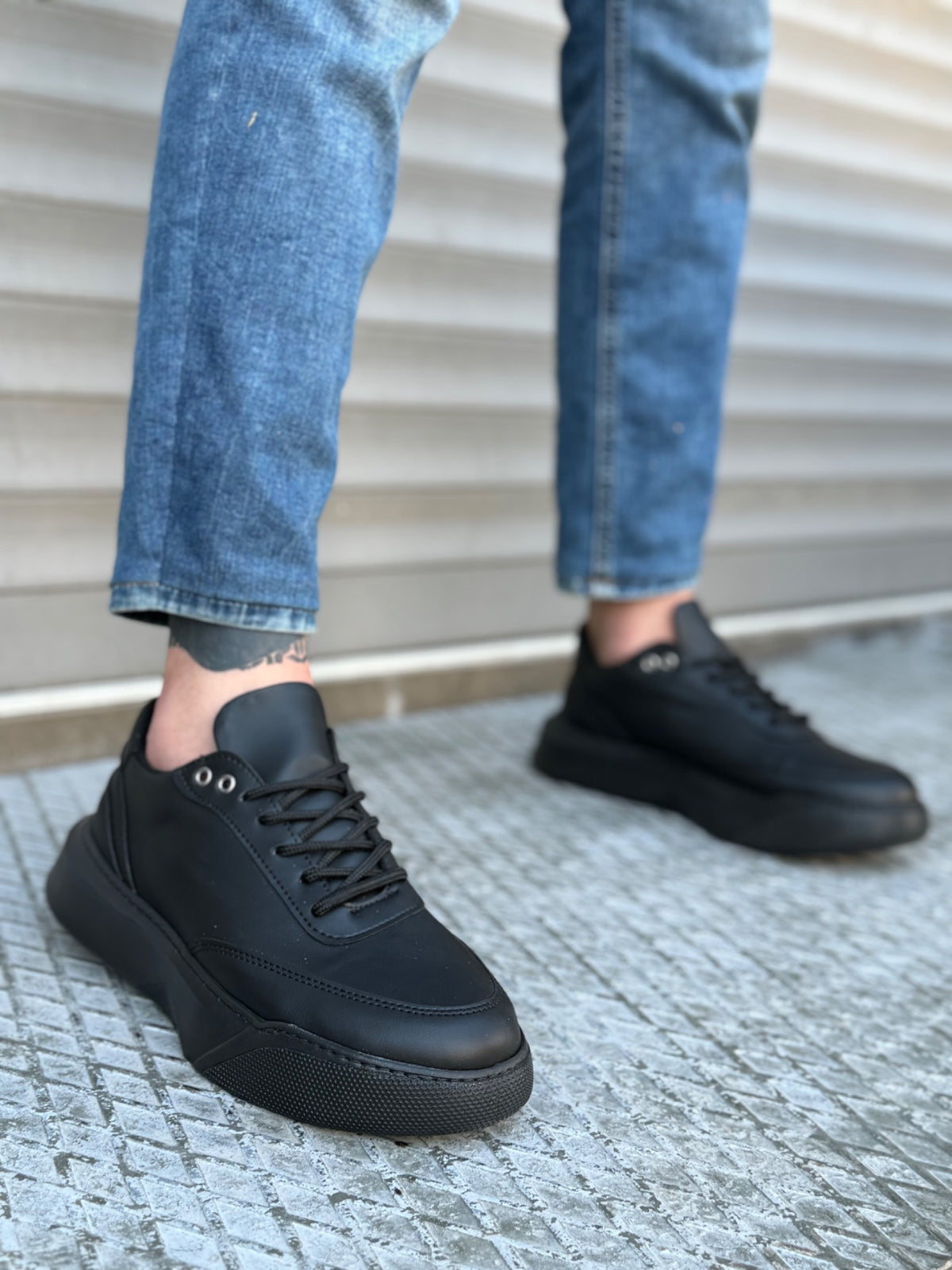 BA0354 Casual Lace-Up Men's High Black Sole Sneakers - STREETMODE™