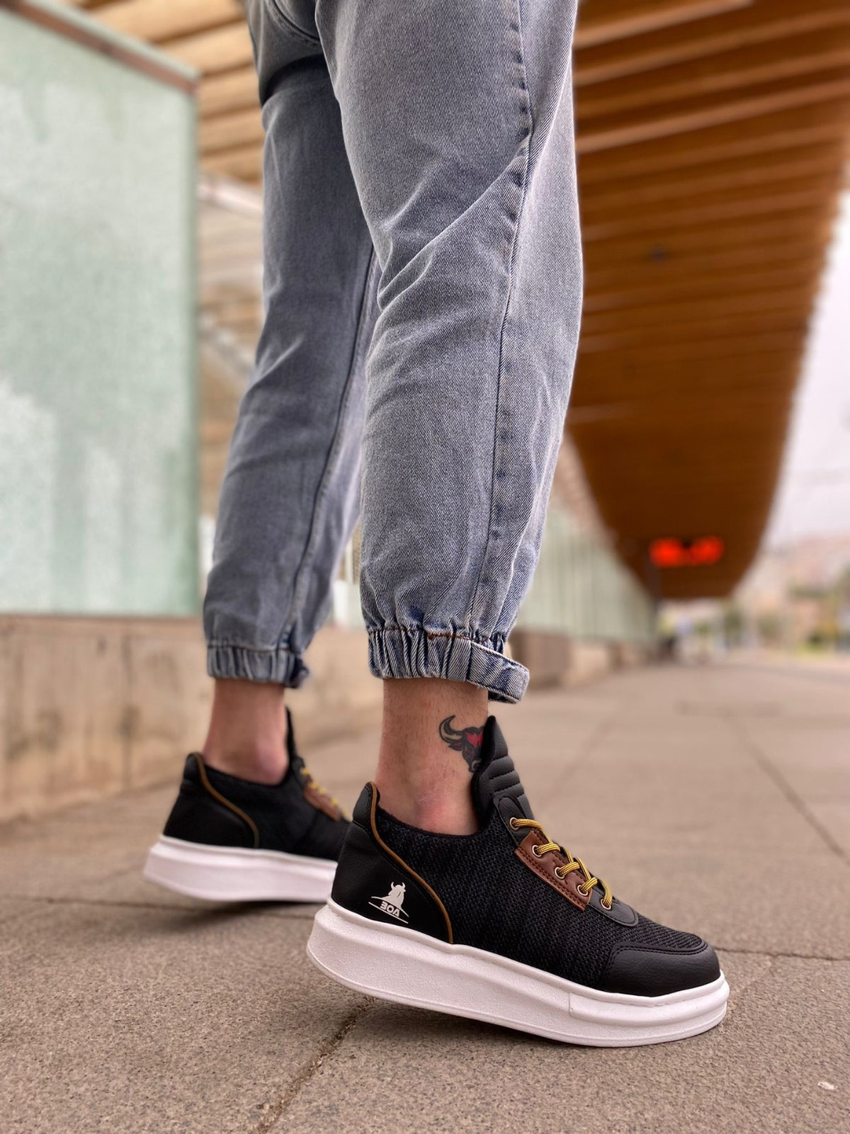 BA0606 Lace-up Comfortable High Sole Black Patterned Casual Men's Sneakers - STREETMODE™