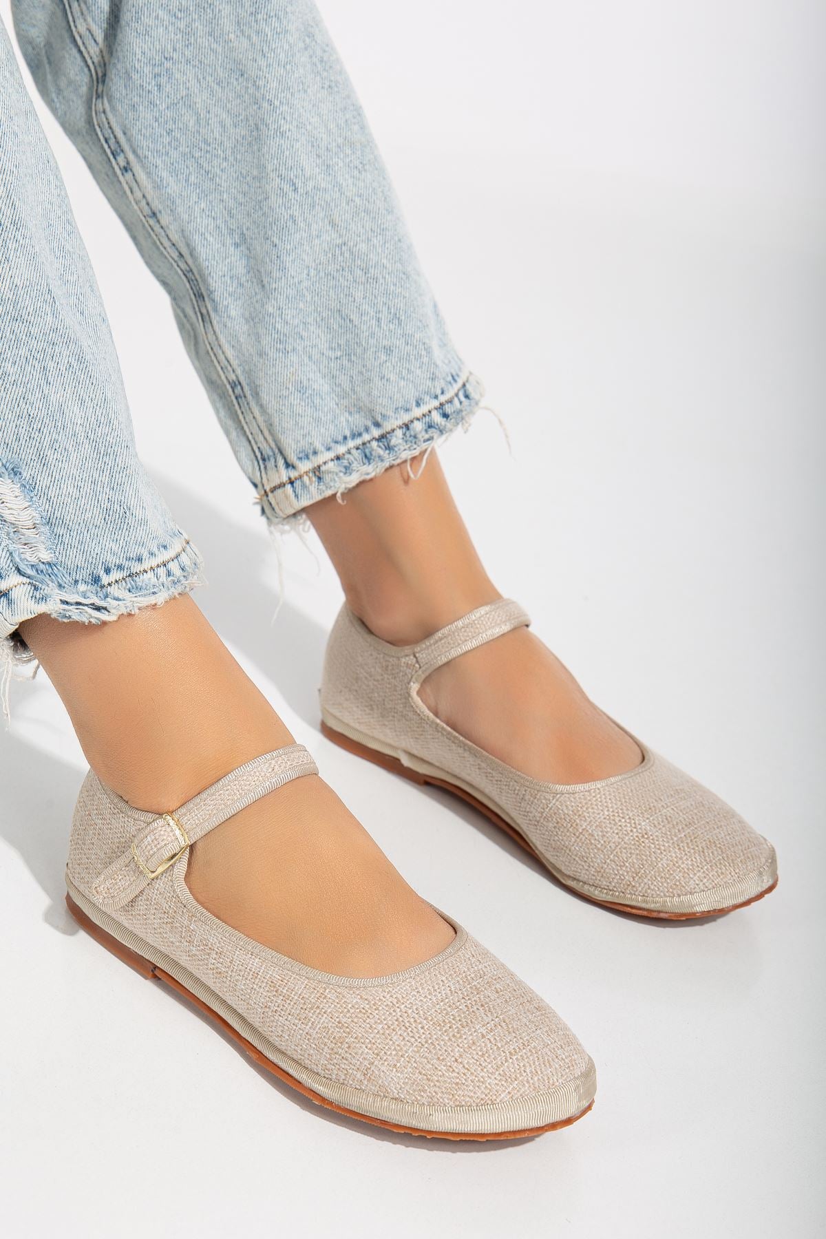 Beige Linen Buckle Detailed Flat Sole Women's Ballerinas - STREETMODE™