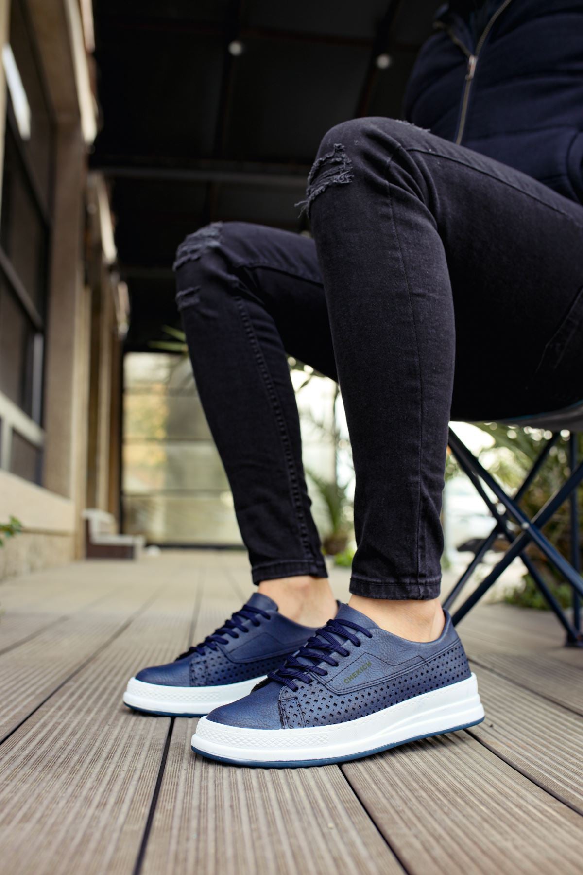 CH043 Men's Unisex Navy Blue-White Sole Casual Shoes - STREETMODE™