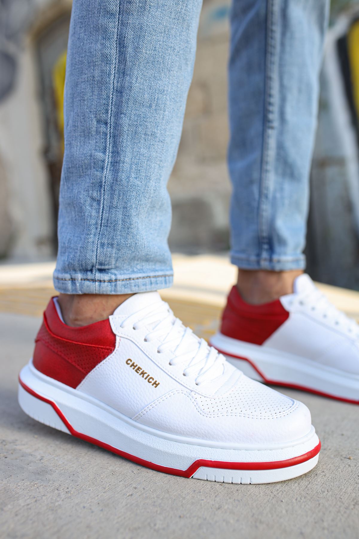 CH075 Men's Unisex White-Red Casual Sneaker Sports Shoes - STREETMODE™