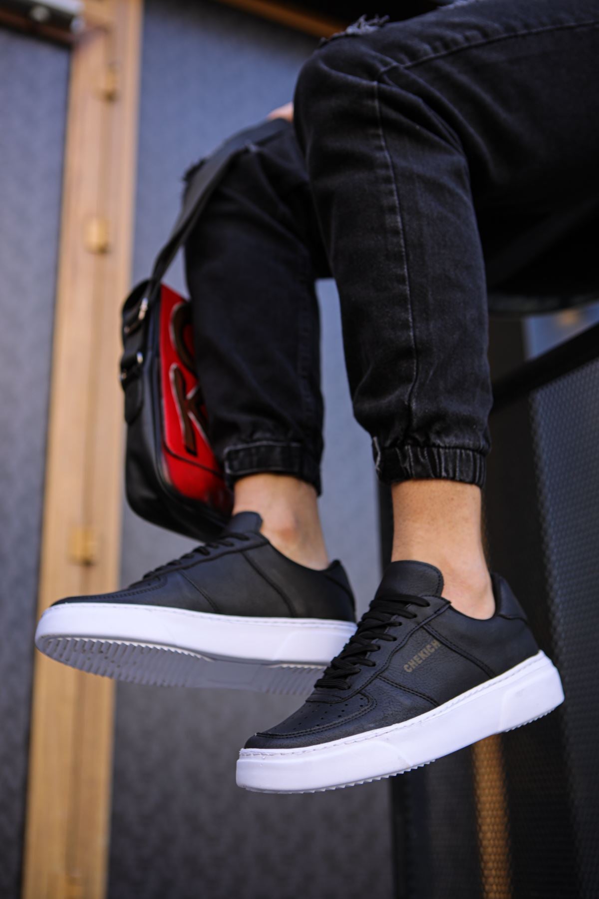 CH087 Men's Black-White Sole Lace-up Casual Sneaker Sports Shoes - STREETMODE™