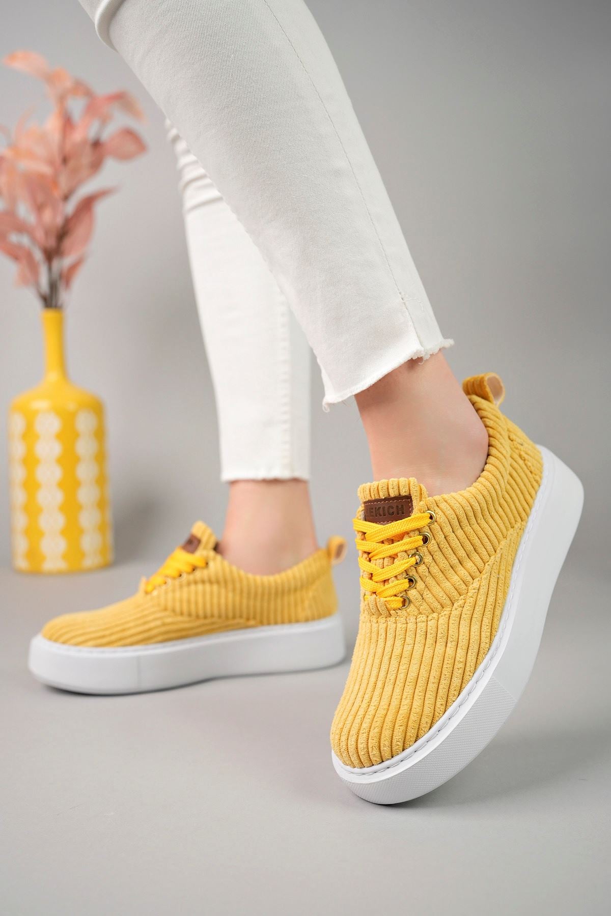 CH173 CBT Velluto Women's Shoes YELLOW - STREETMODE™