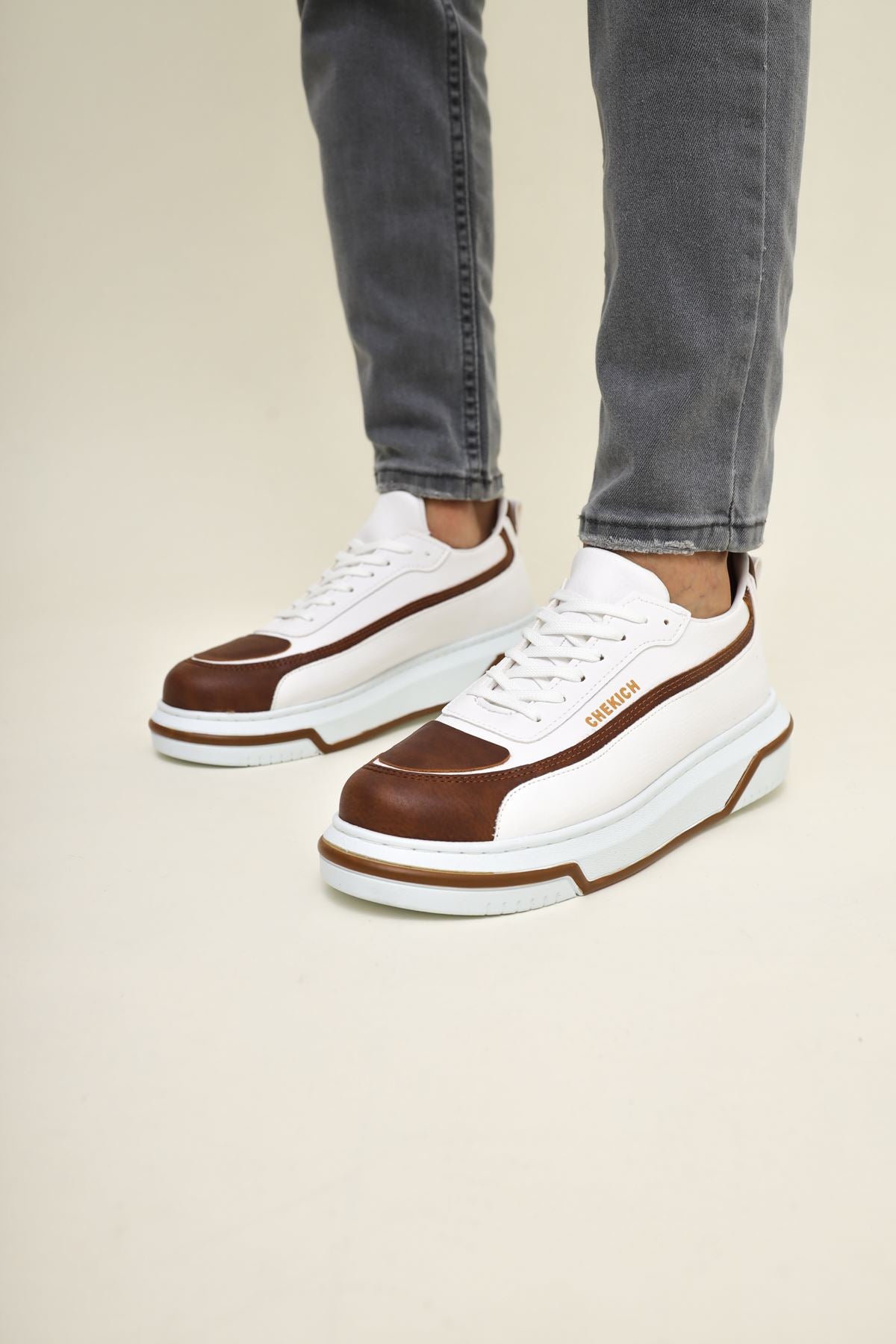 CH241 CBT Signature Line Up Men's Shoes Brown/WHITE - STREETMODE™