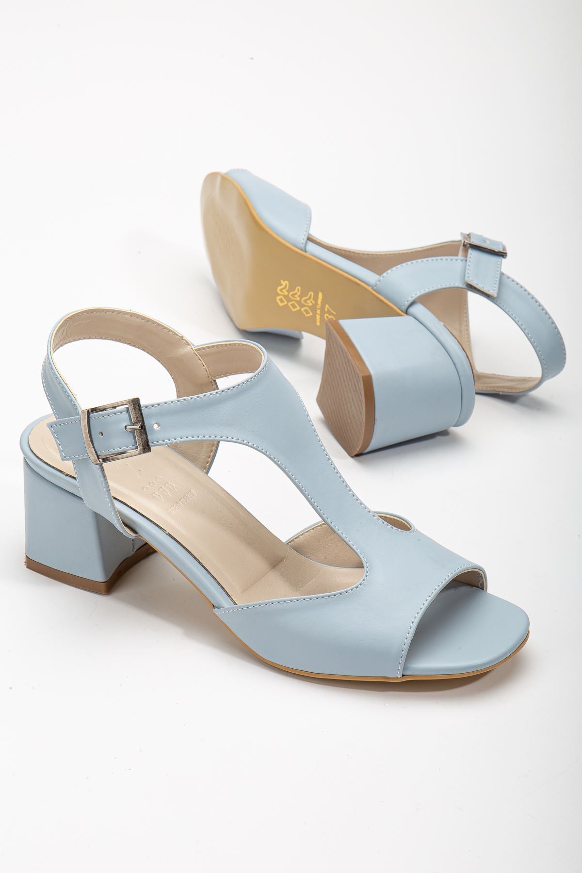 Charly Baby Blue Skin Blunt Toe Heeled Women's Shoes - STREETMODE™