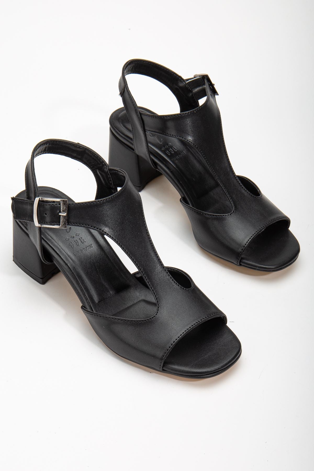 Charly Black Skin Blunt Toe Heeled Women's Shoes - STREETMODE™