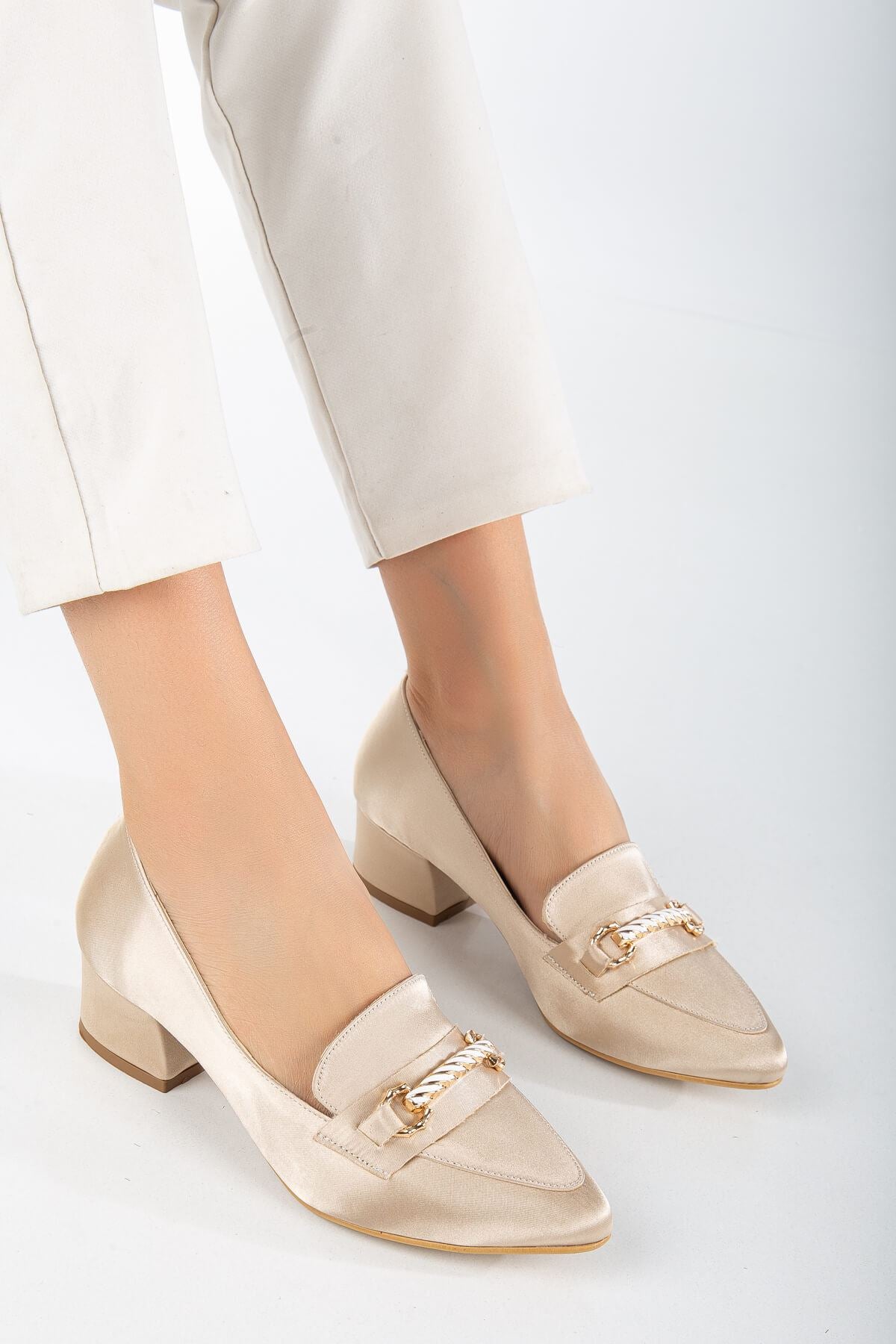 Cream Satin Buckle Detailed Women's Low Heeled Shoes - STREETMODE™