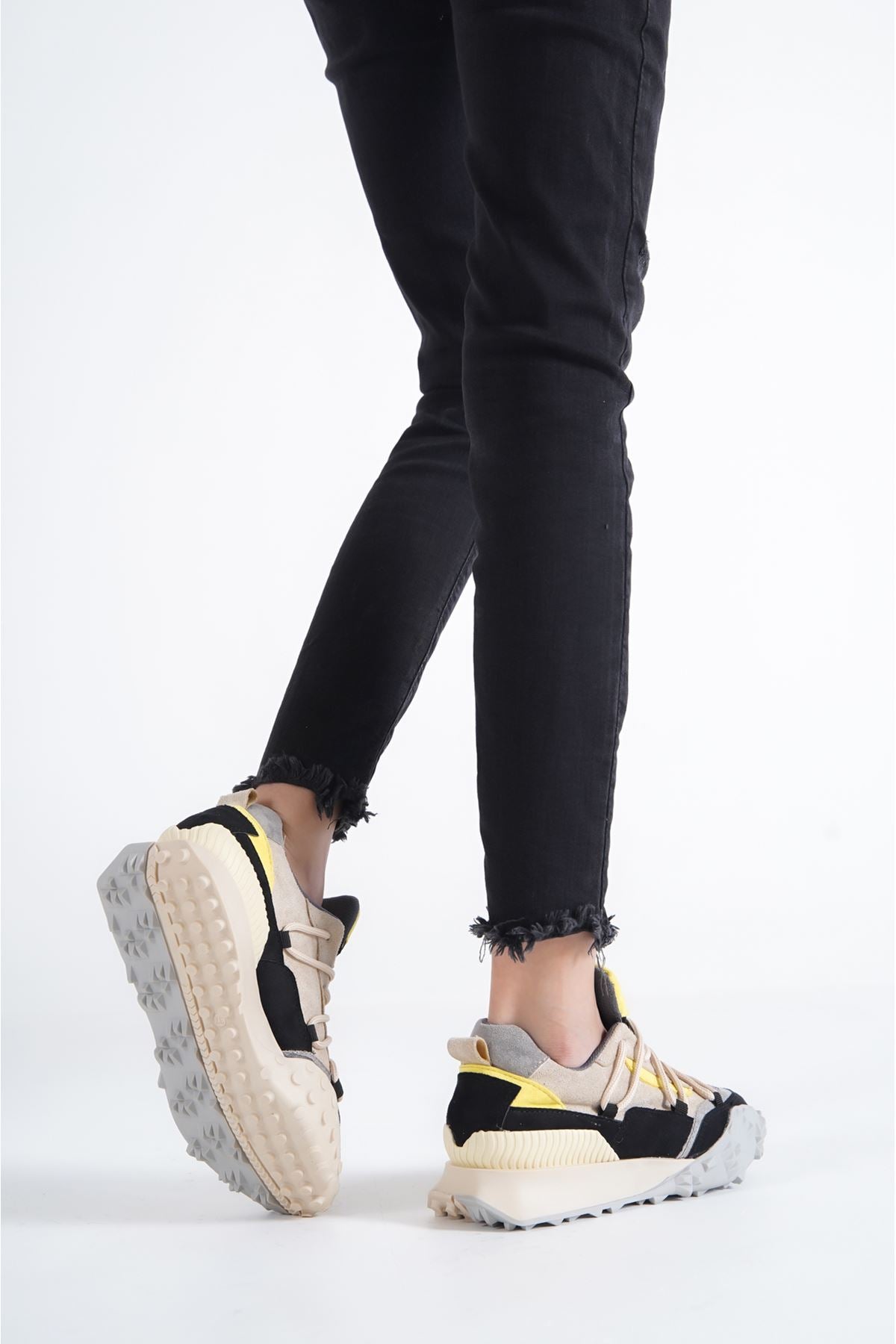 DISA Luxury Black Women's Sports Shoes - STREETMODE™