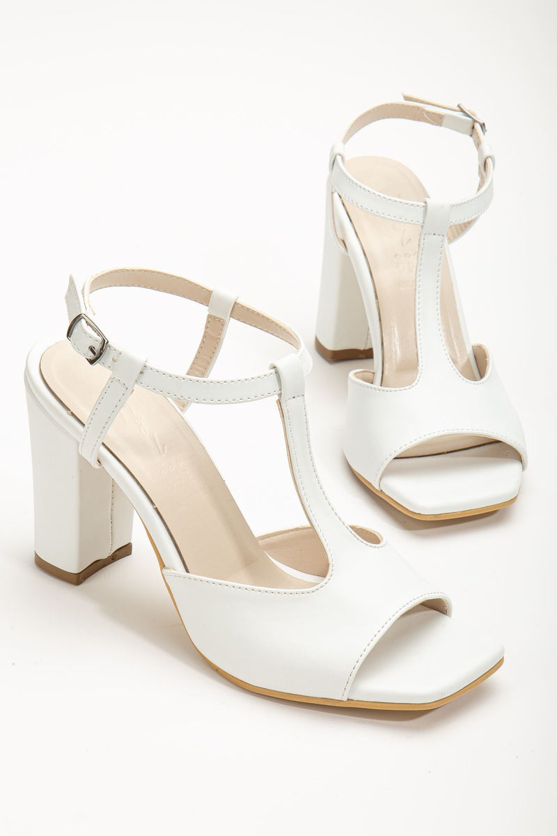 Entela Heeled White Skin Blunt Toe Women's Shoes - STREETMODE™