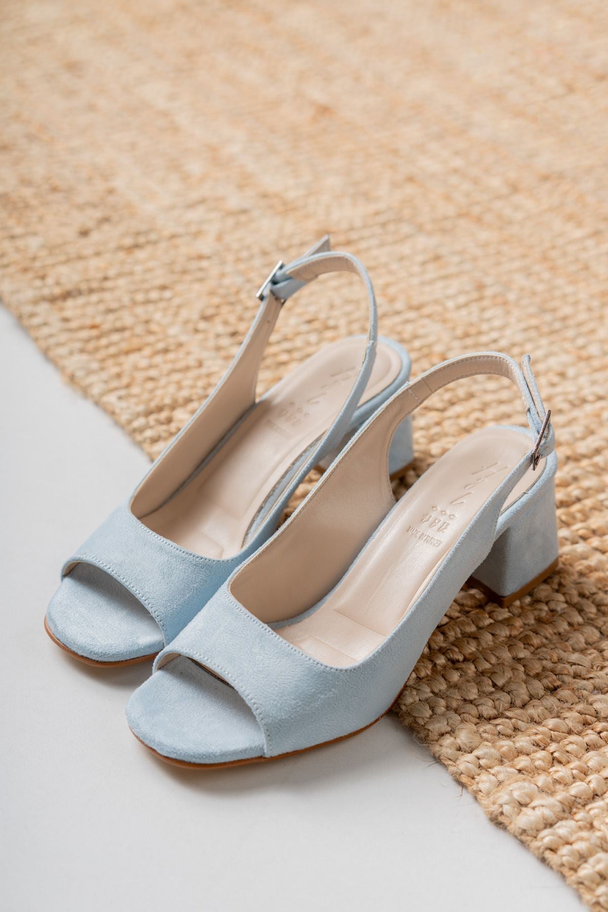 Eriola Baby Blue Suede Detailed Low Heel Women's Shoes - STREETMODE™