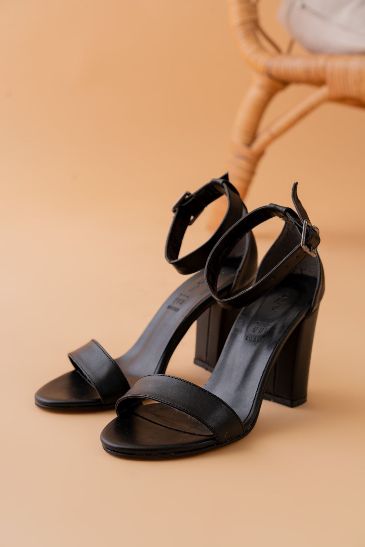 Evdokia Black Skin Heeled Women's Shoes - STREETMODE™