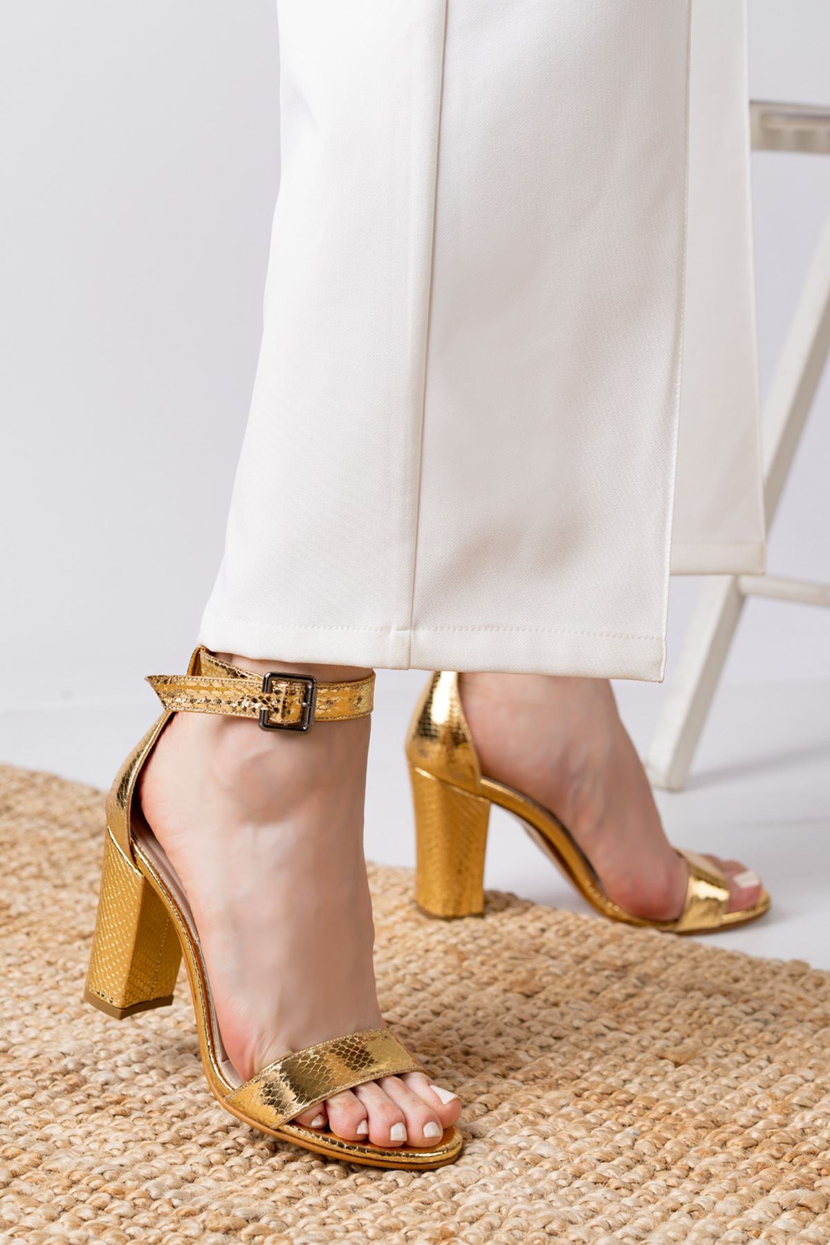 Evdokia Gold Skin Crocodile Detailed Heeled Women's Shoes - STREETMODE™