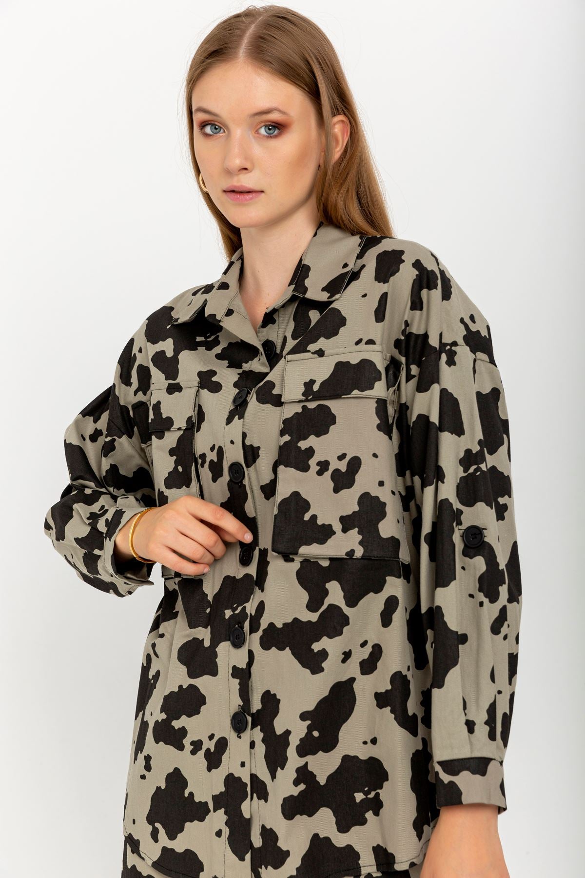 Gabardine Fabric Long Sleeve Shirt Collar Oversize Cow Print Women Jacket - Grey - STREETMODE™