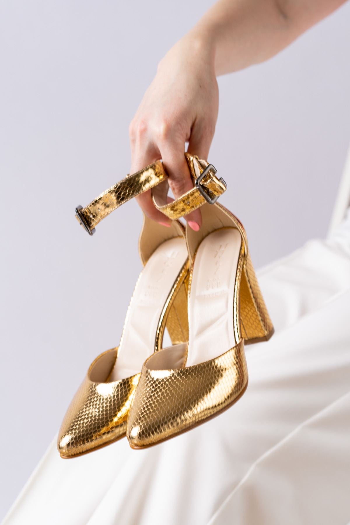 Gold Skin Crocodile Leather Detailed High Heel Shoes - STREETMODE™