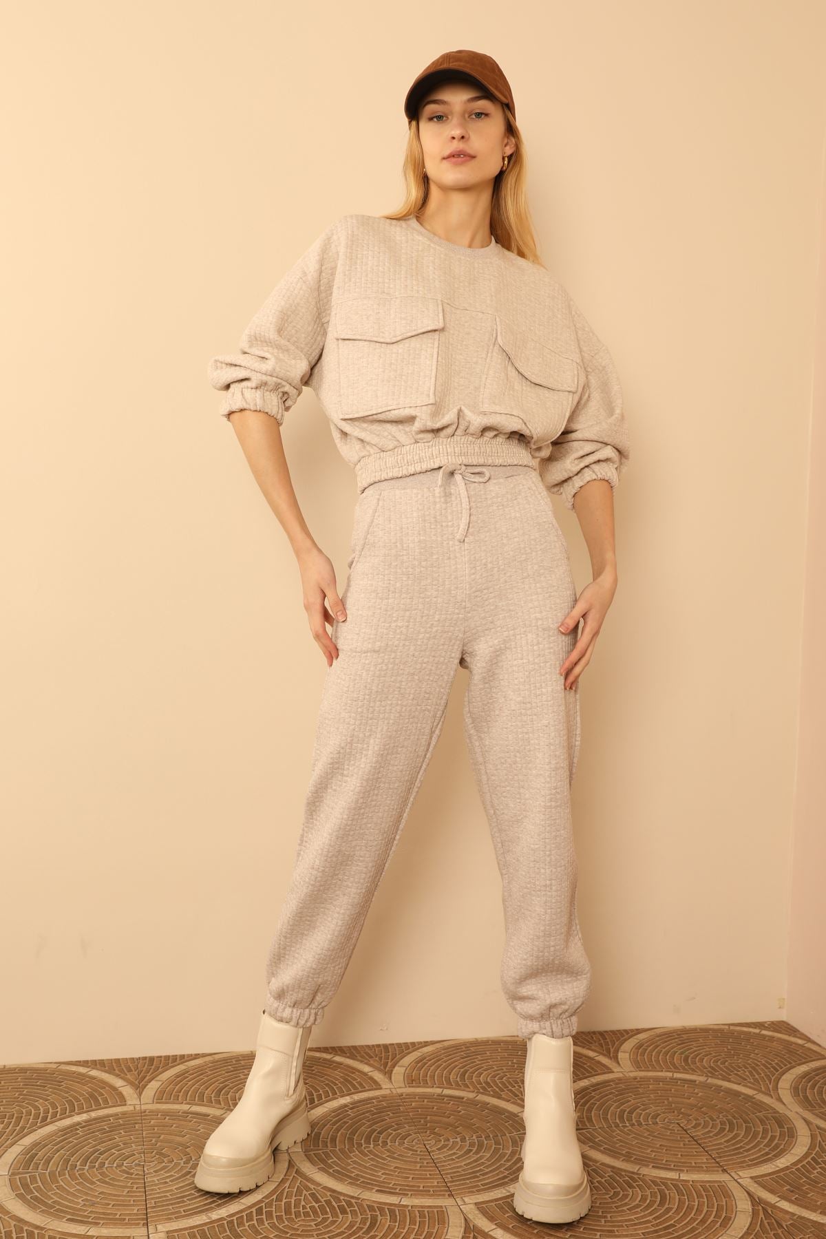 Honeycomb Fabric Ankle Length Comfy Fit Women'S Sweatpant - Beige - STREETMODE™