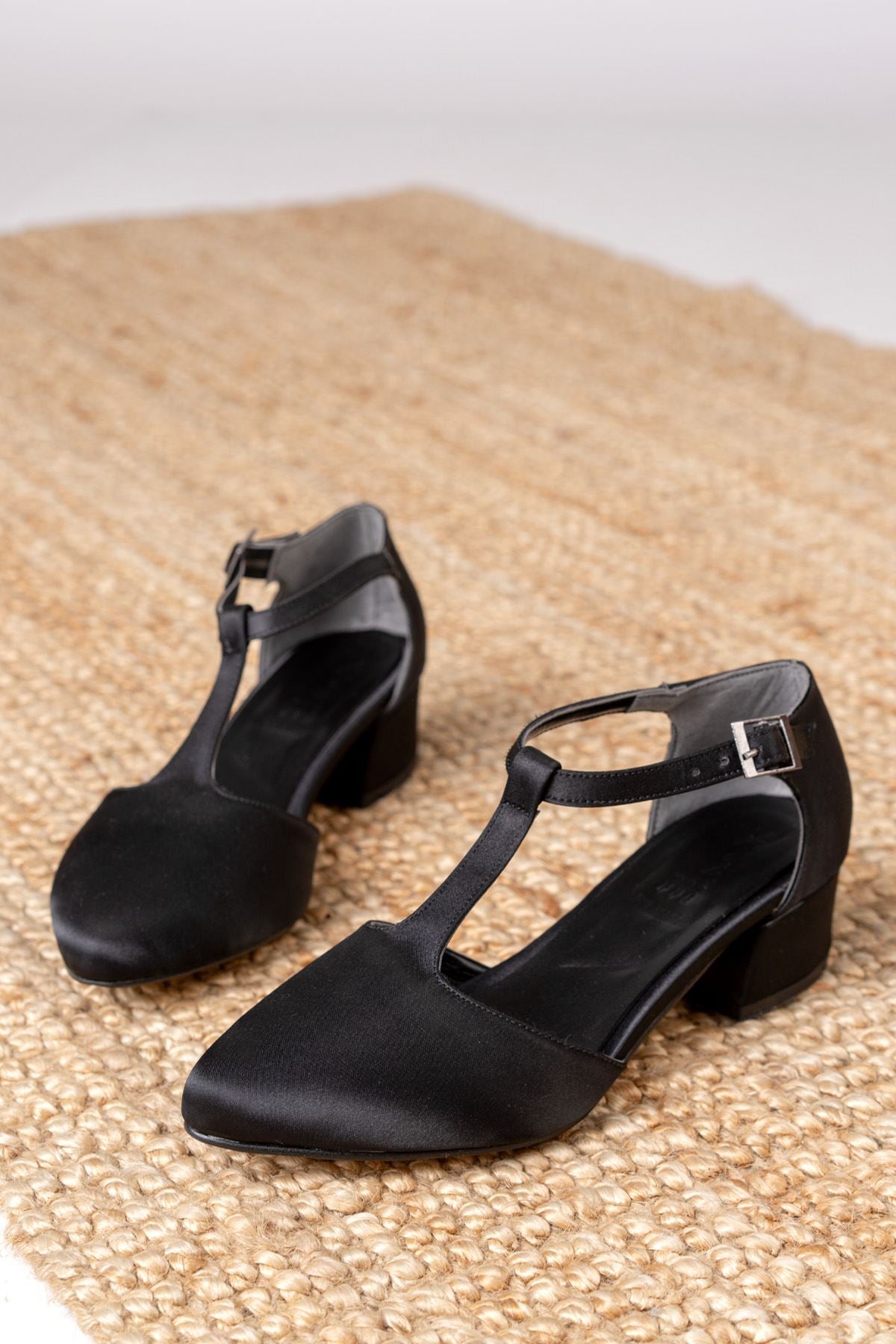 Jane Siyah Saten Topuklu Kadın Ayakkabı - STREETMODE™