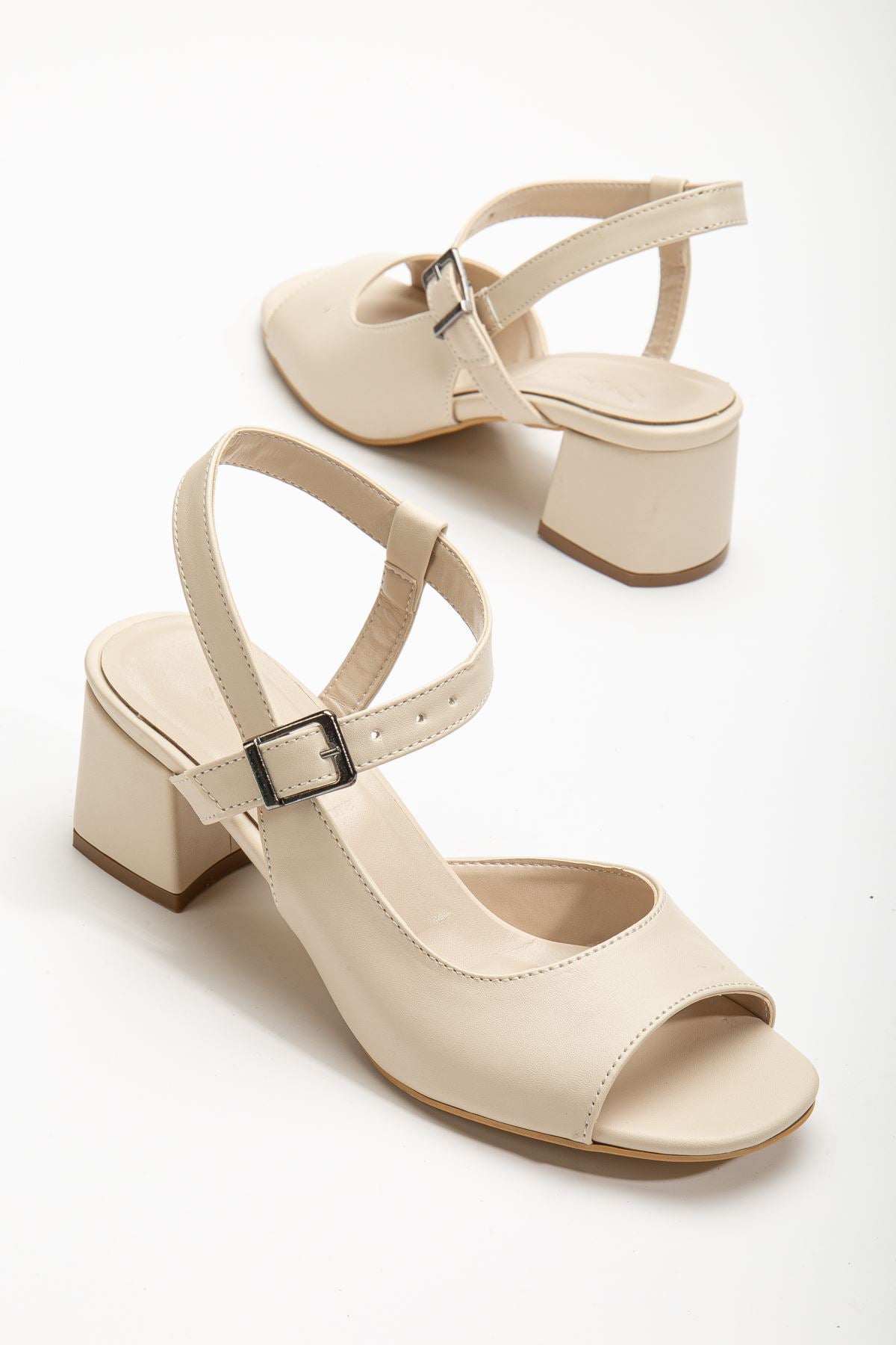 Keri Heeled Cream Skin Blunt Toe Women's Shoes - STREETMODE™
