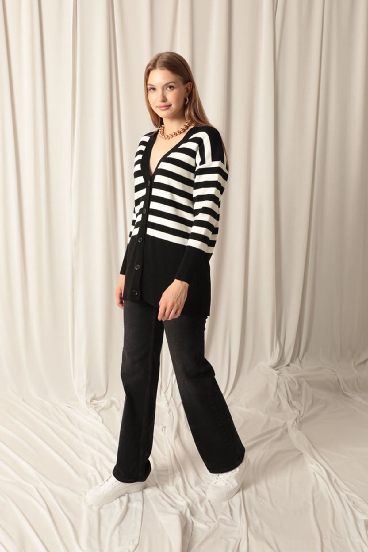 Knitwear Fabric Striped Women's Black Cardigan - STREETMODE™