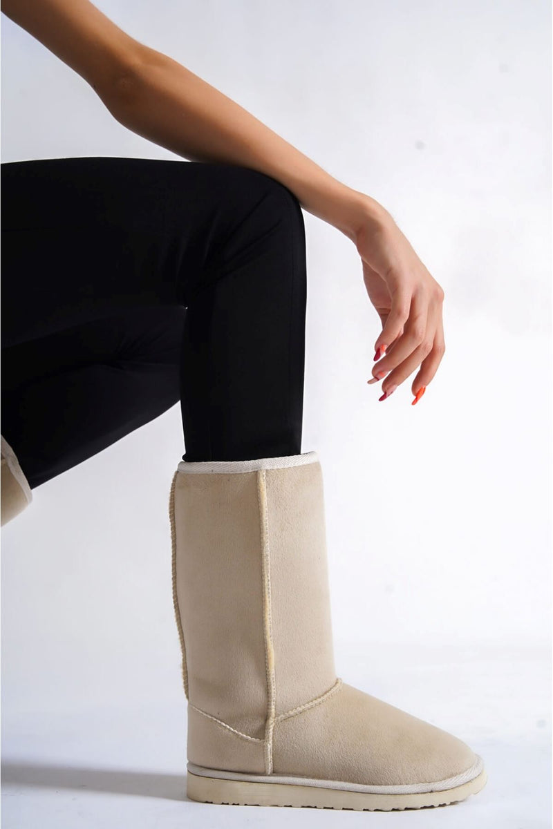 Lada Cream Feather Detailed Suede Women's Boots - STREETMODE™