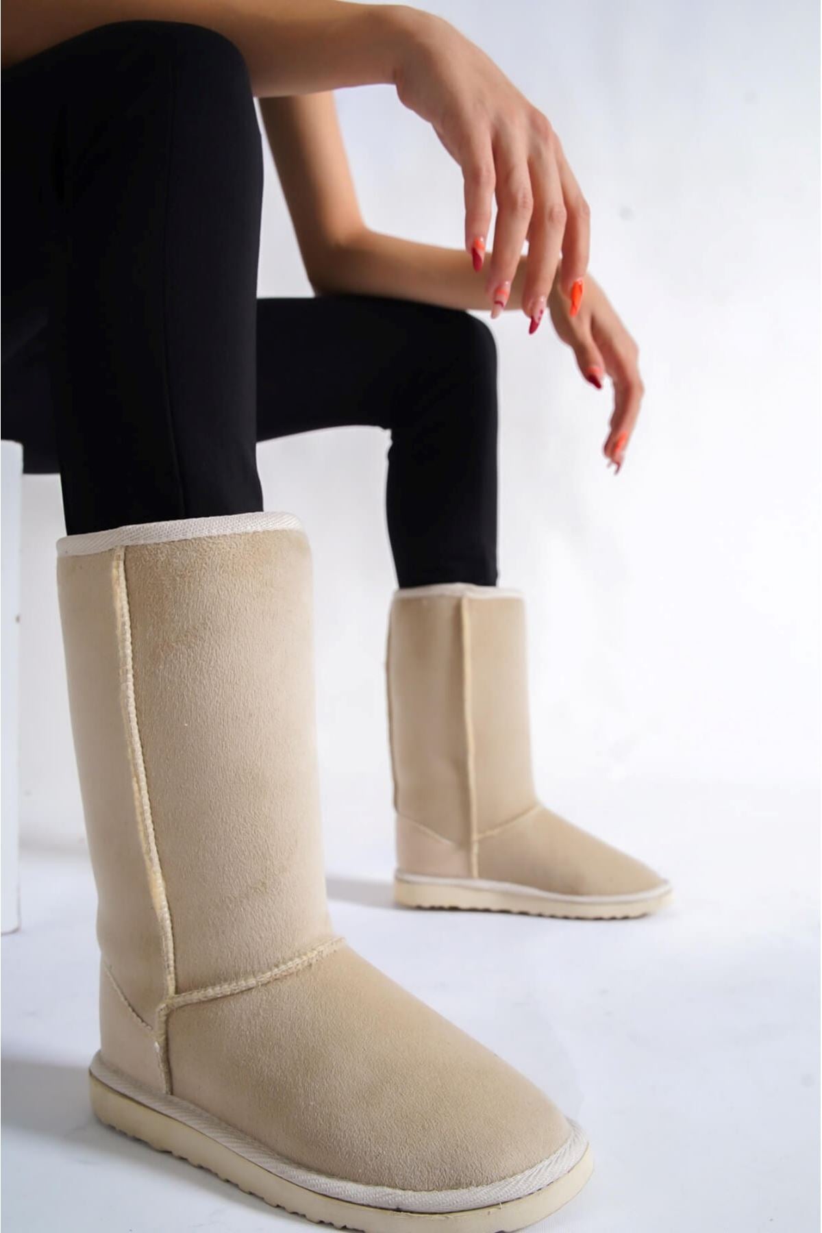 Lada Cream Feather Detailed Suede Women's Boots - STREETMODE™