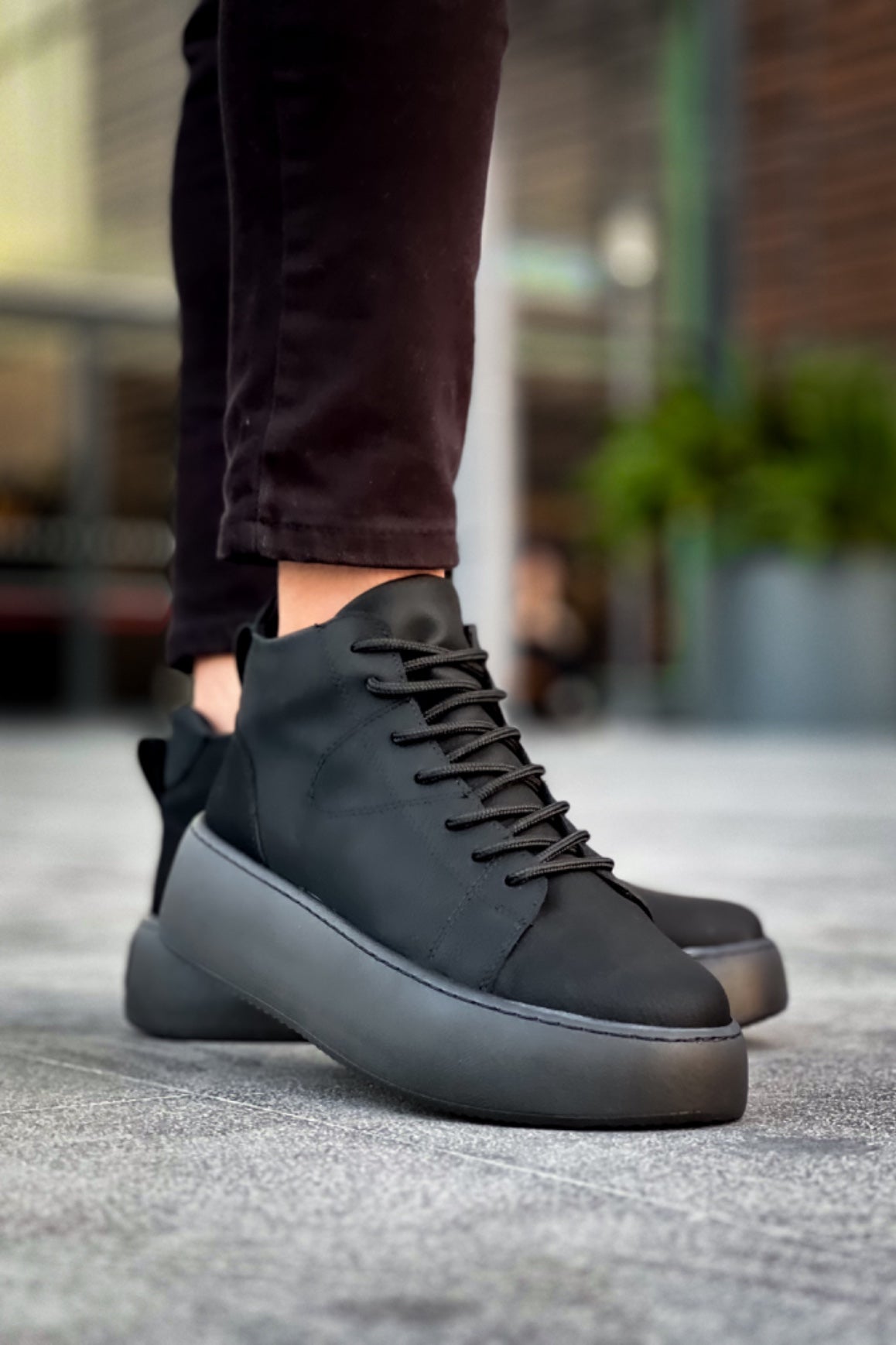 LE10 Lace-Up Men's High Black Sole Black Sports Boots - STREETMODE™