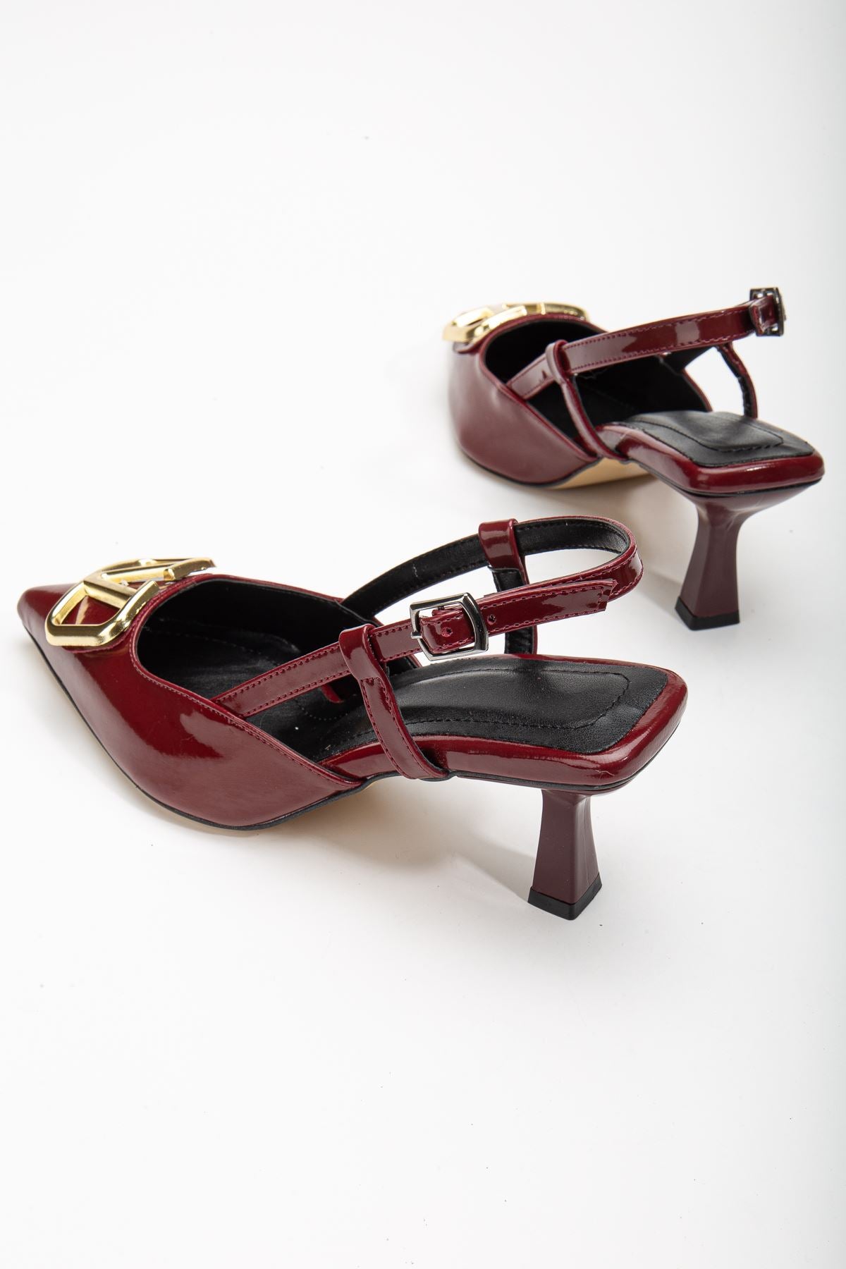 Lianne Burgundy Patent Leather Buckle Detailed Thin Heeled Shoes - STREETMODE™