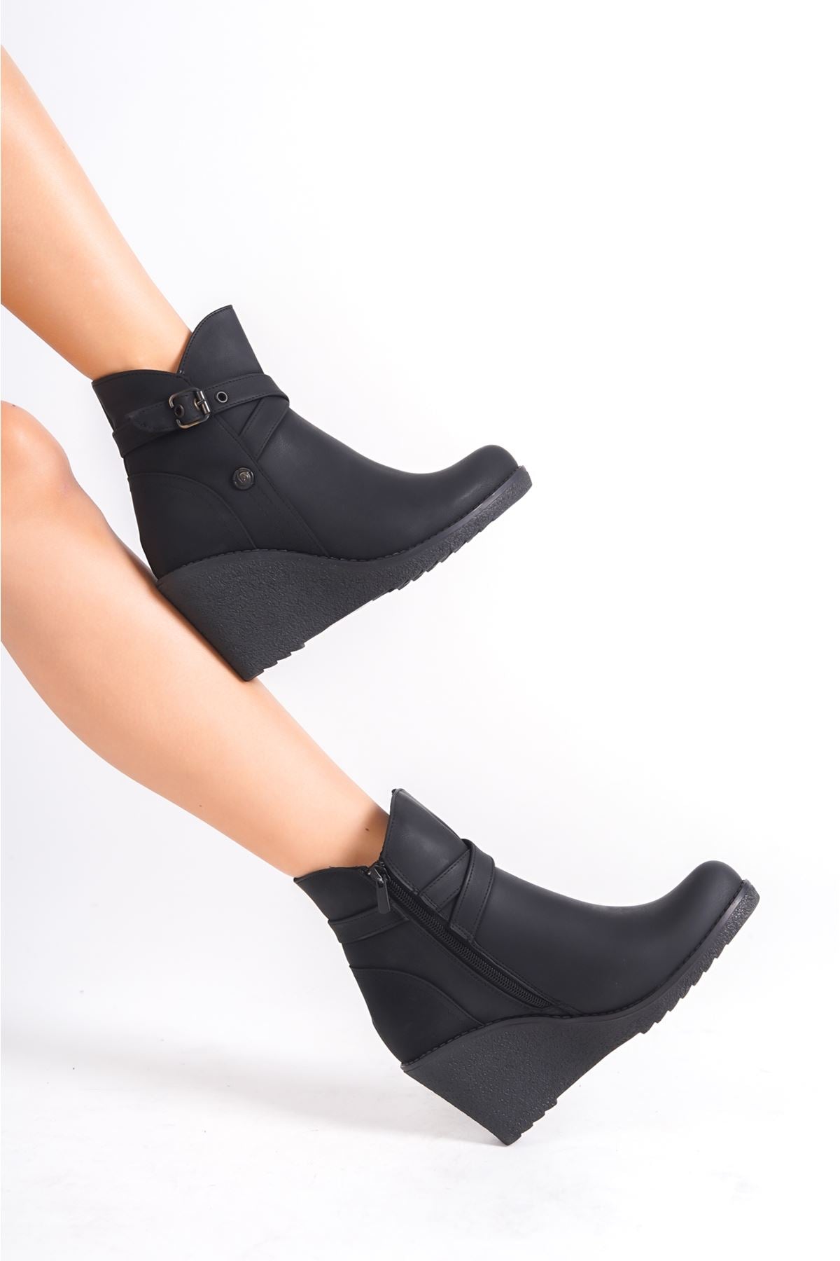 Liza Luxury Skin Women's Black Boots - STREETMODE™
