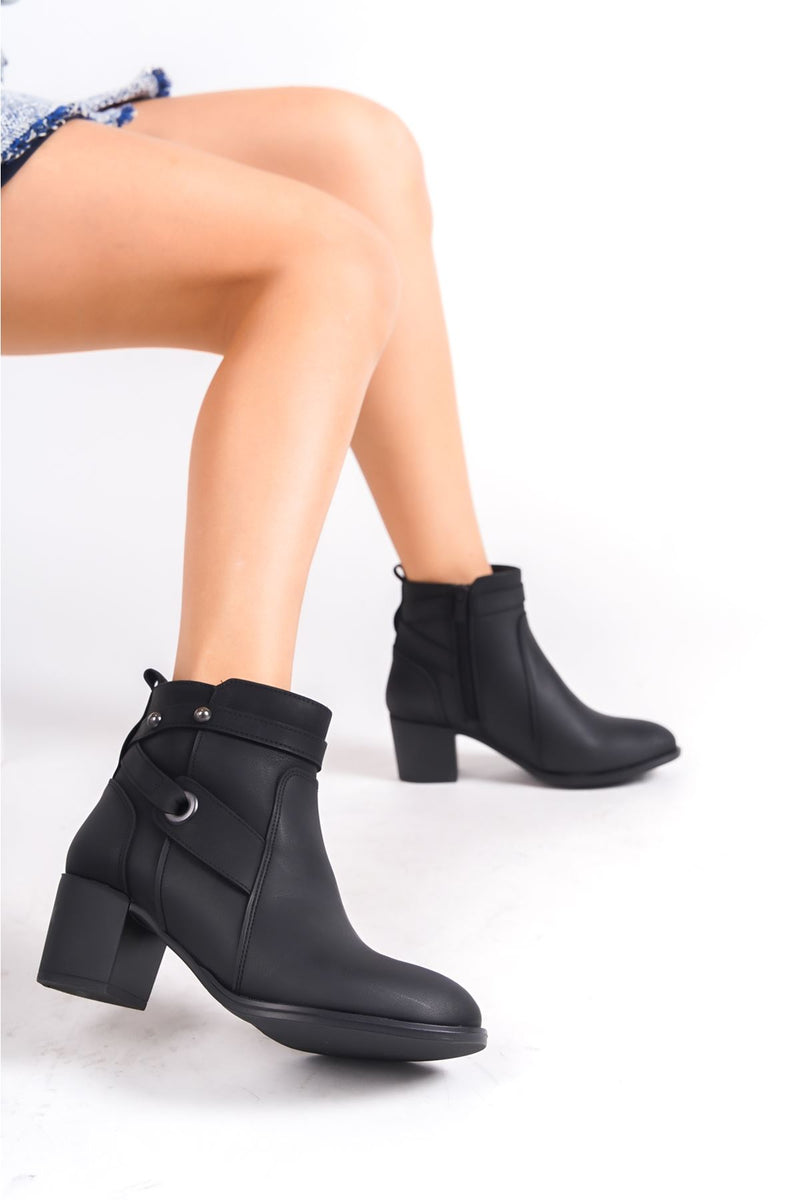 Lorin Black Thick Heeled Women's Boots - STREETMODE™