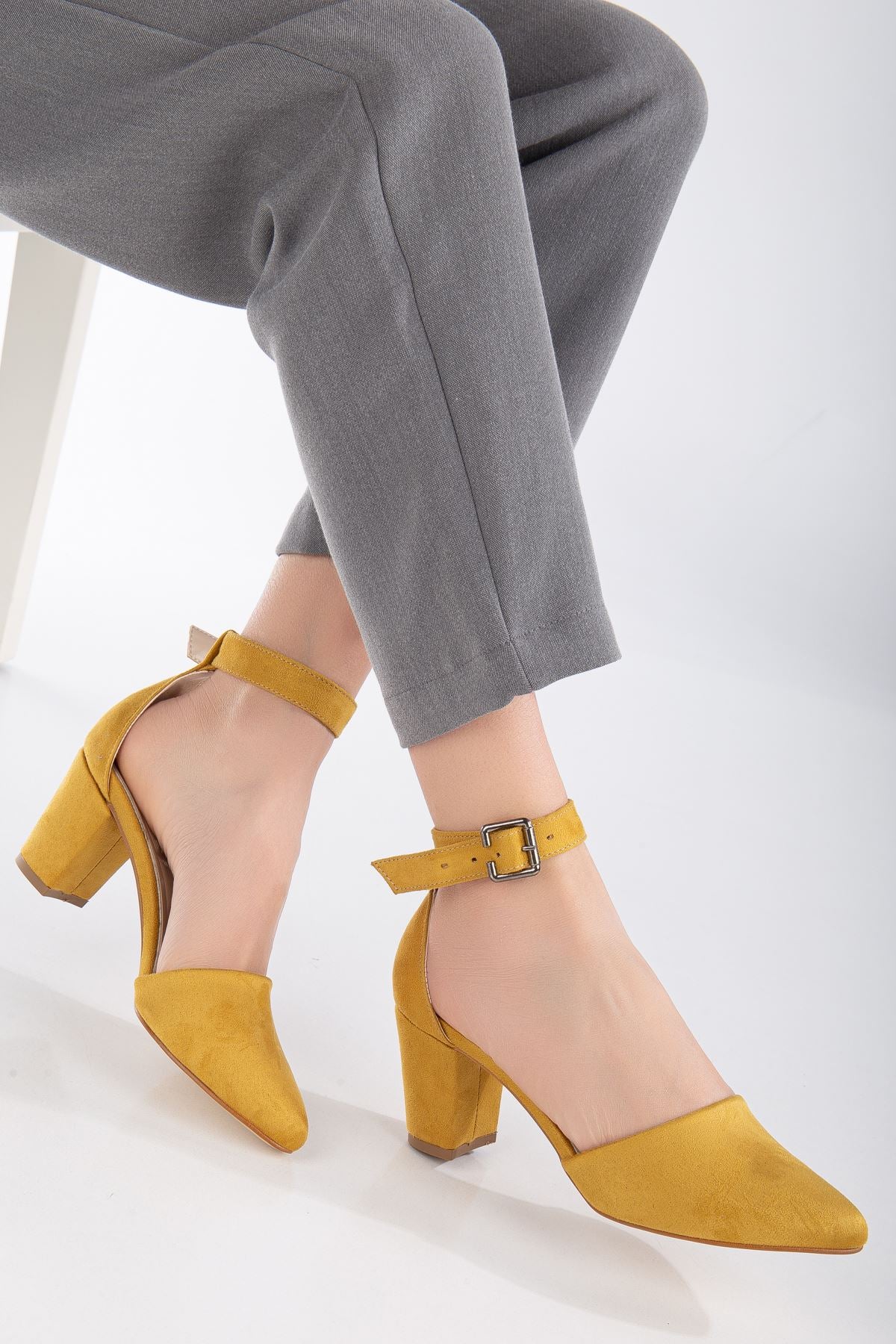 Lottis Mustard Suede Detailed Heeled Women's Shoes - STREETMODE™