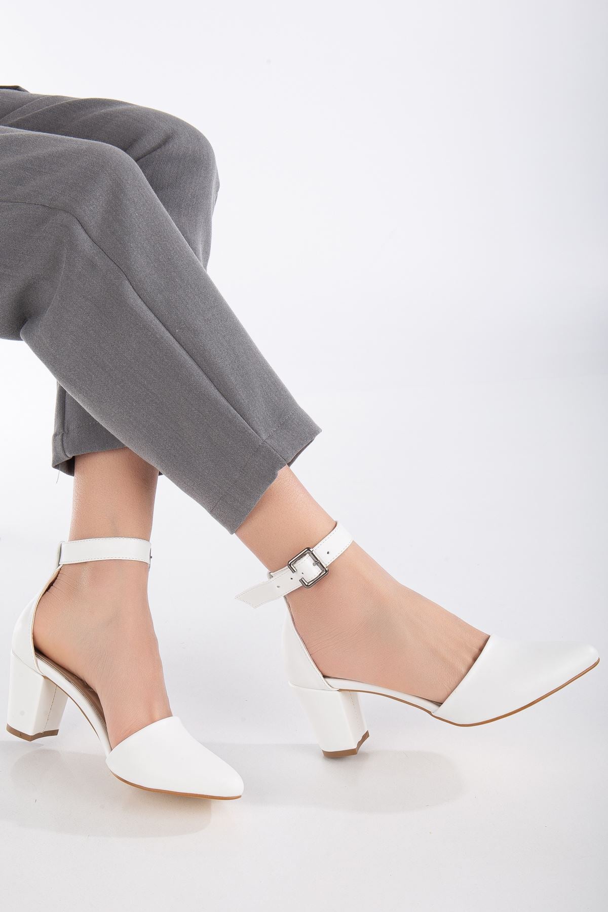 Lottis White Leather Detailed Heeled Women's Shoes - STREETMODE™