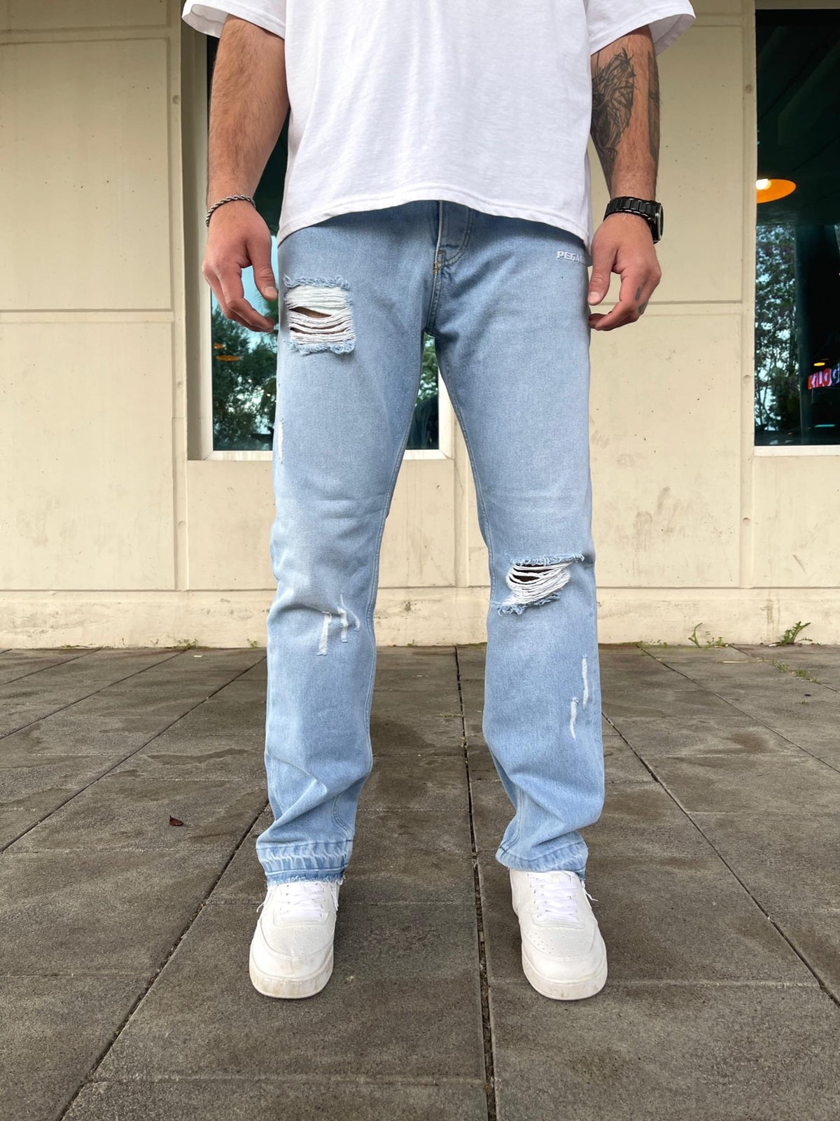 Men's Distressed Baggy Light Blue Jeans - STREETMODE™