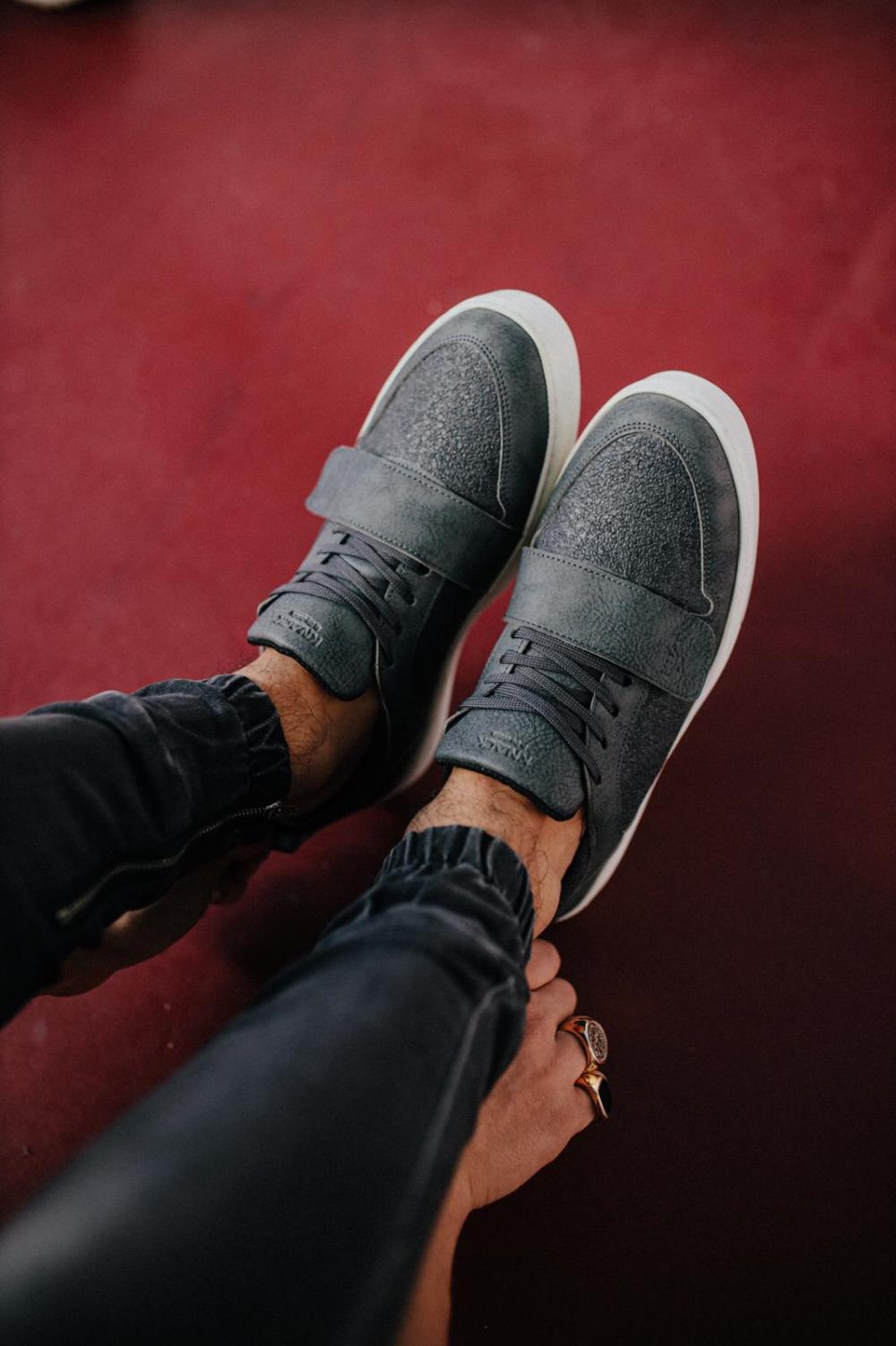 Men's Sneaker Grey Casual Sneaker Sports Shoes - STREETMODE™