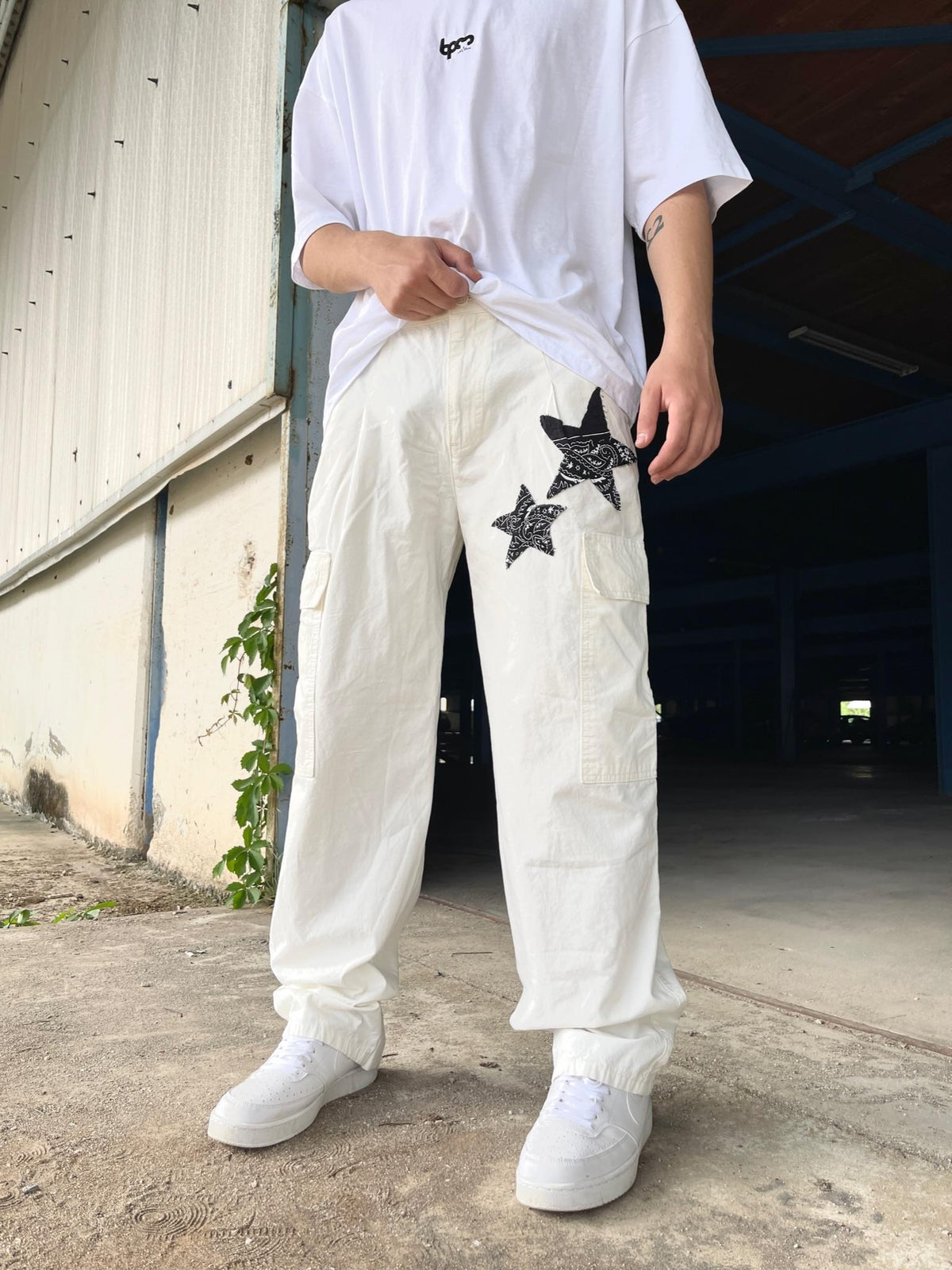 Men's Starry Patchwork White Baggy Cargo Pants - STREETMODE™