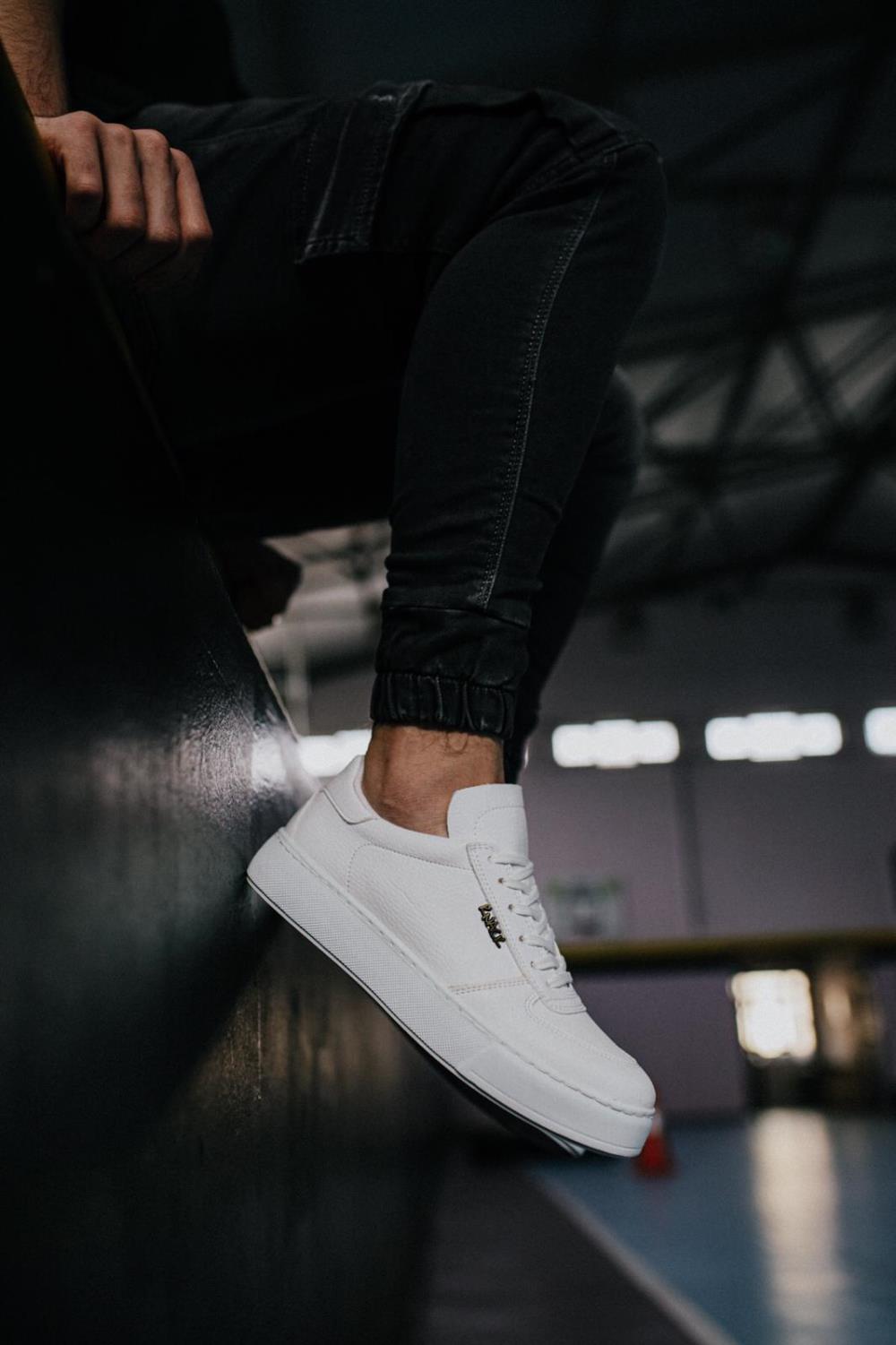 Men's White Casual Sneaker Sports Shoes - STREETMODE™
