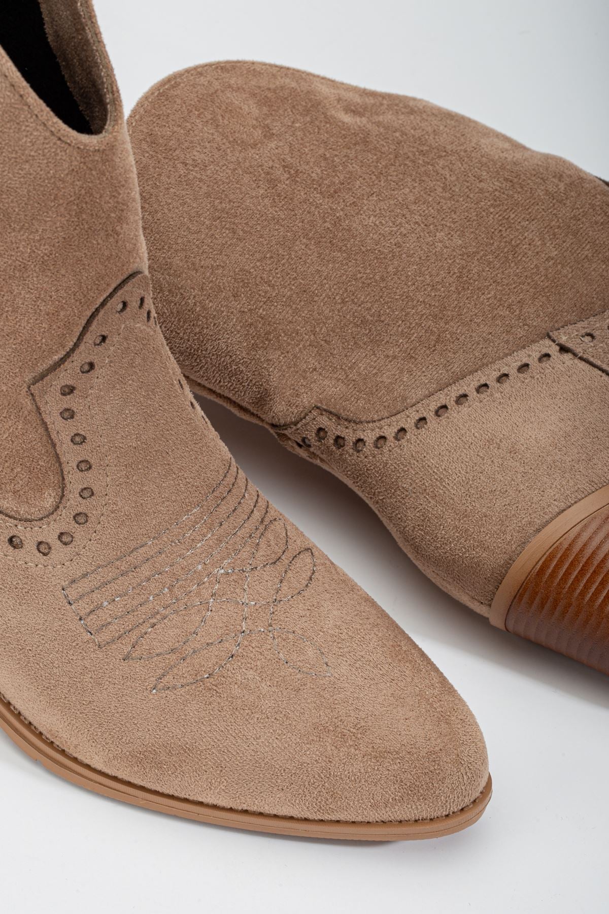 Mink Suede Embroidered Western Cowboy Boots - STREETMODE™