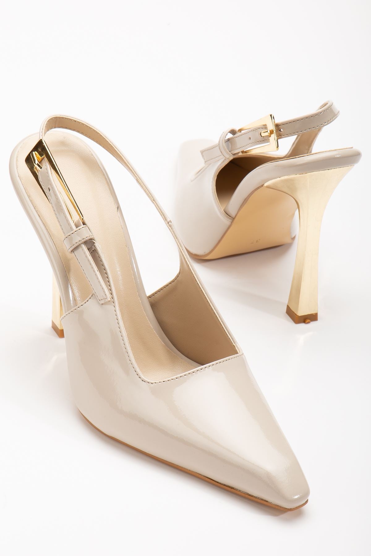 Minni Beige Patent Leather Gold Detailed Blunt Toe Women's Heeled Shoes - STREETMODE™