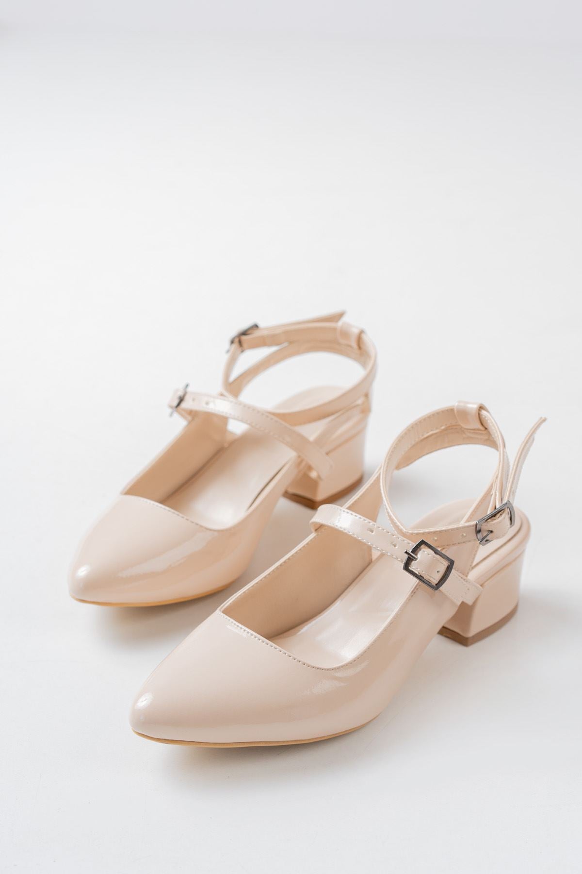 Nita Cream Patent Leather Low Heel Women's Shoes - STREETMODE™