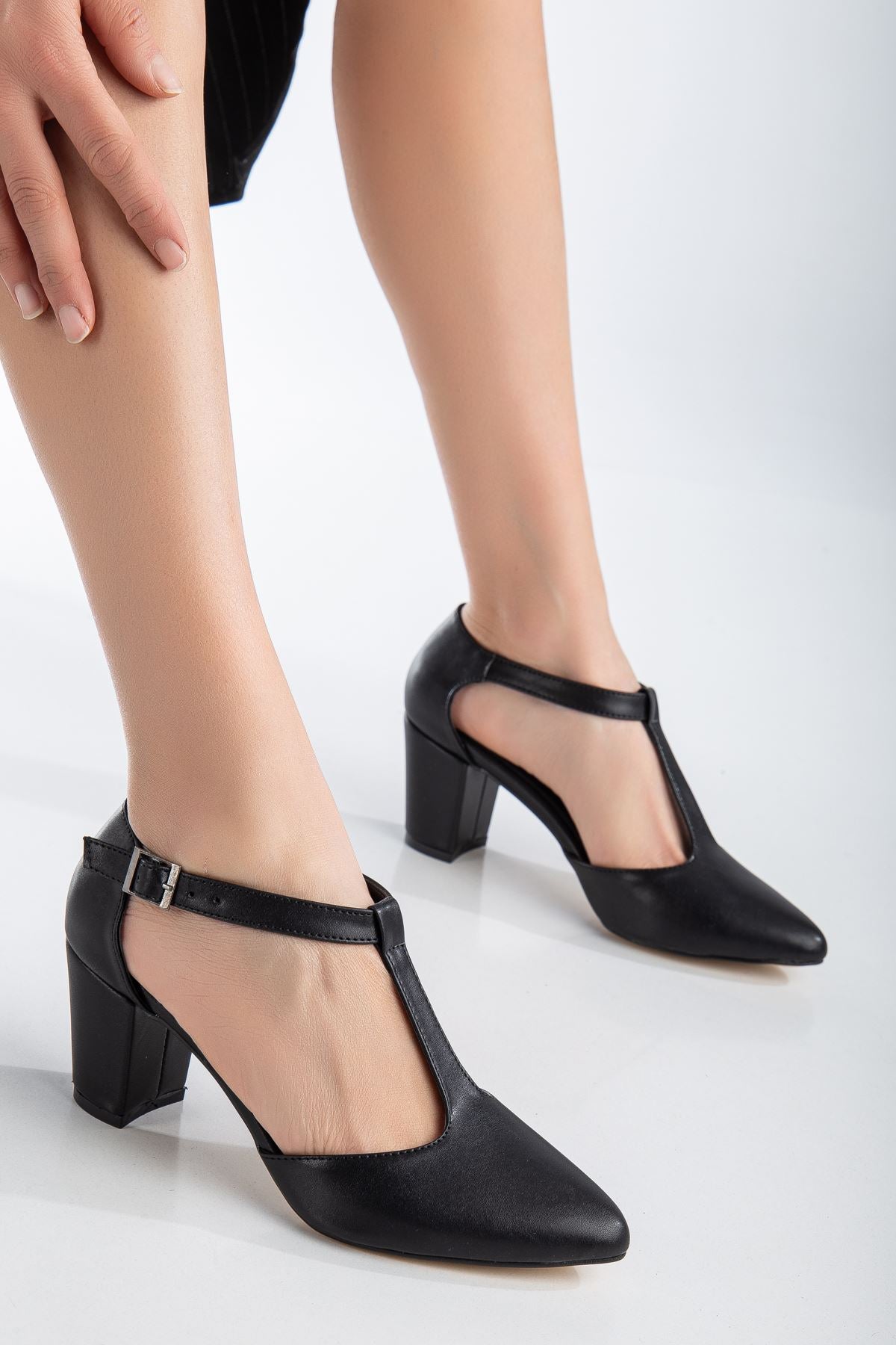 Niven Black Leather Heeled Women's Shoes - STREETMODE™