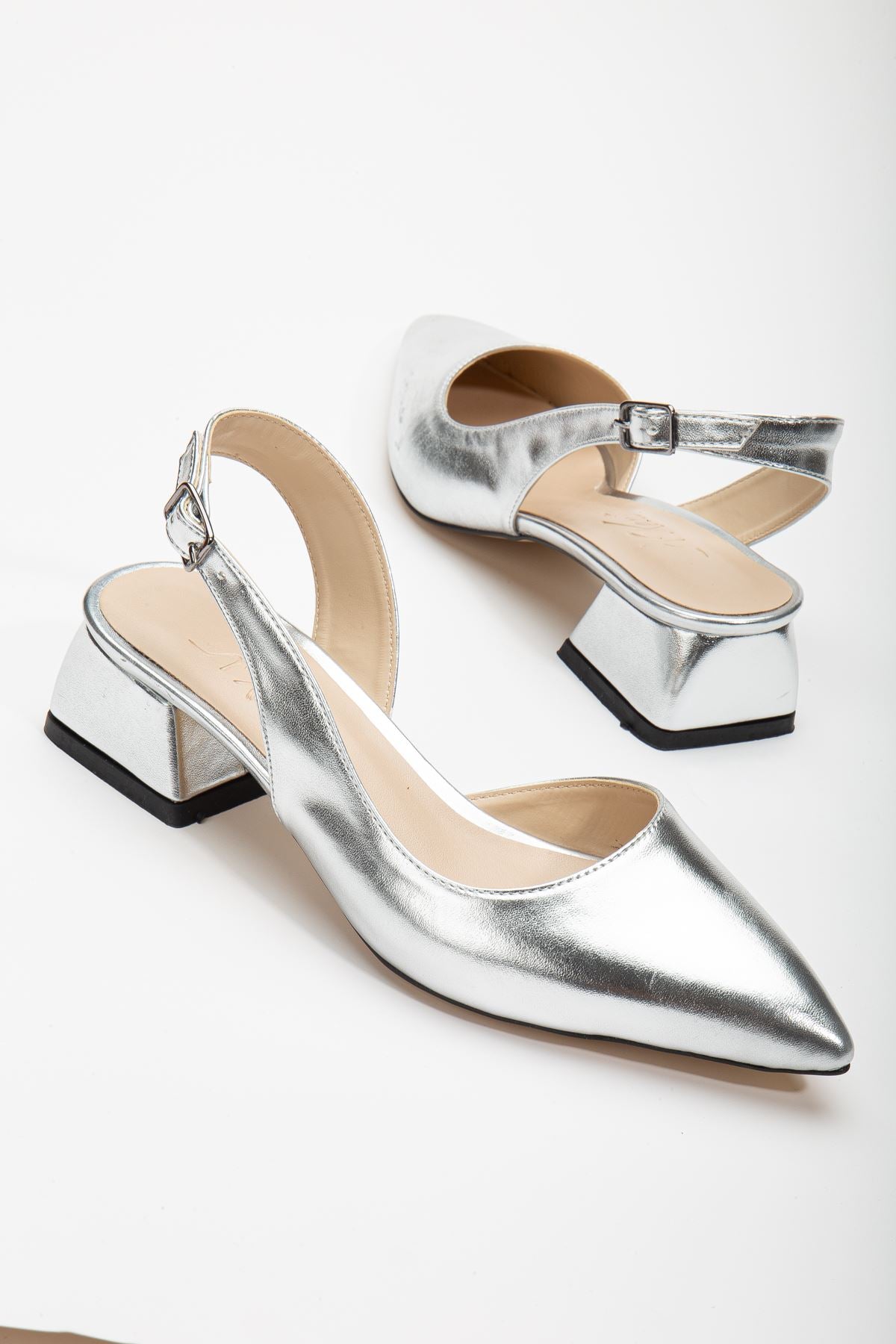 Ossie Silver Skin Women's Heeled Shoes - STREETMODE™