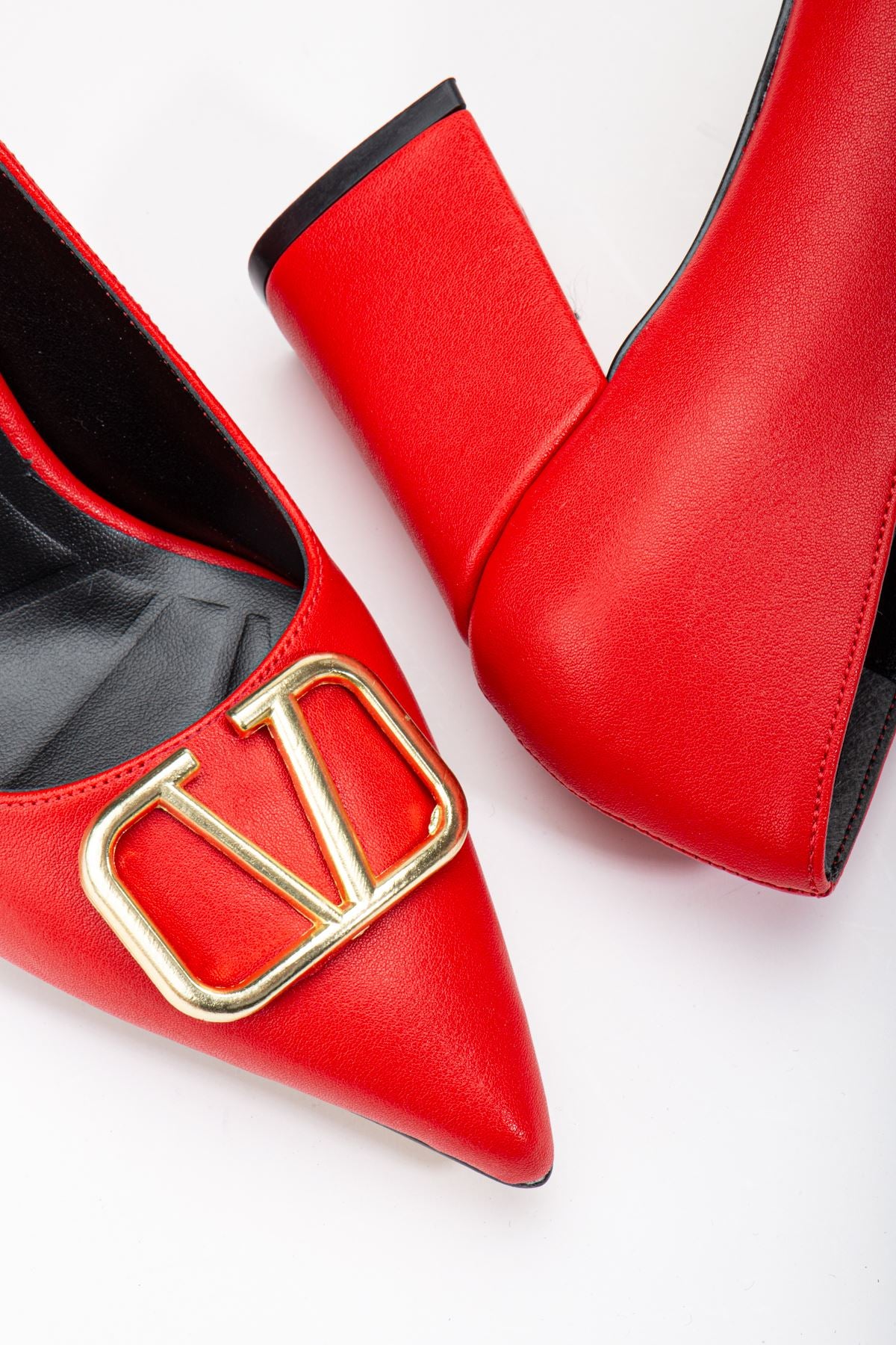 Red Leather Buckle Detailed Thick Heel Shoes - STREETMODE™