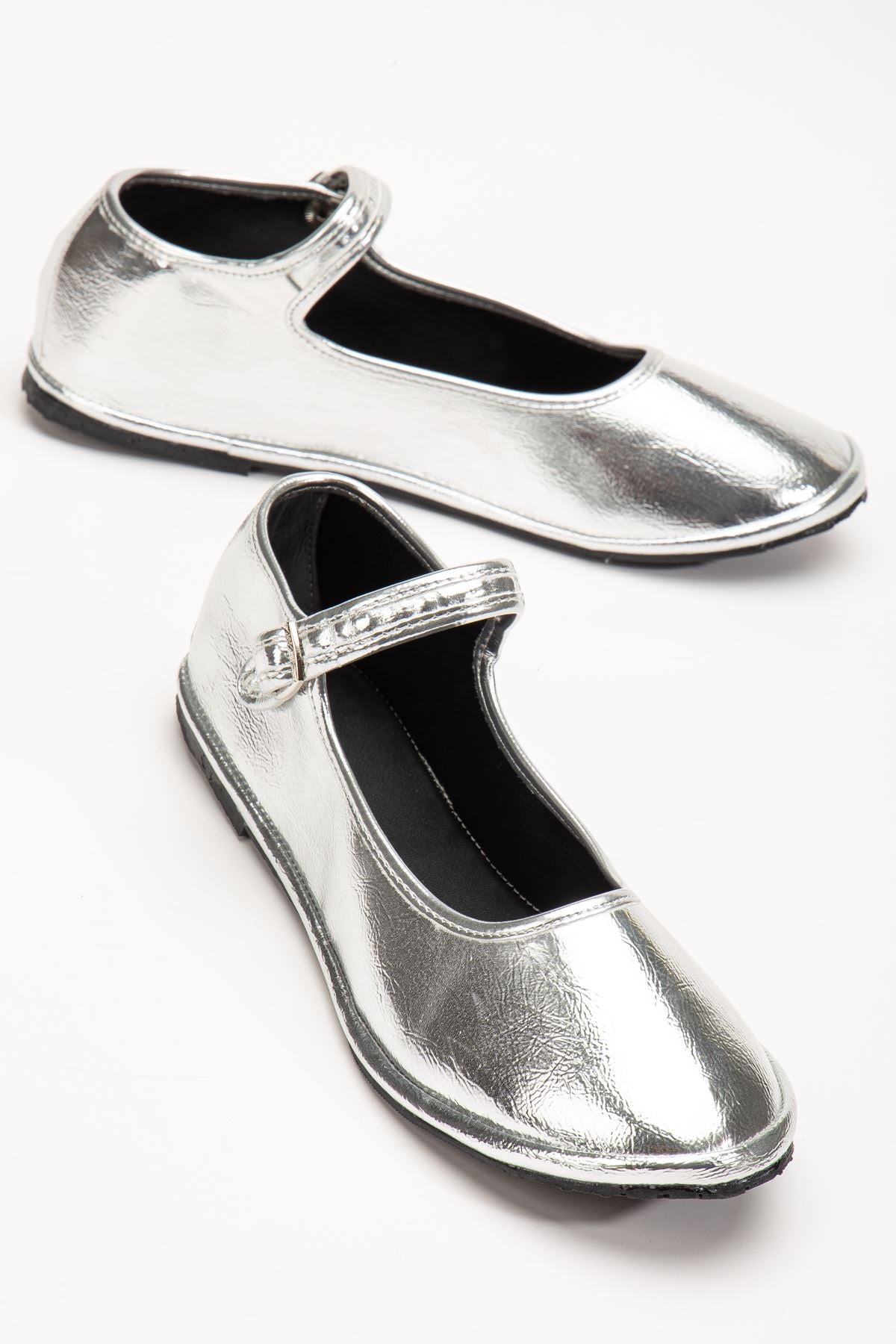 Silver Skin Buckle Detailed Flat Sole Women's Ballerina Ballerina Flats - STREETMODE™