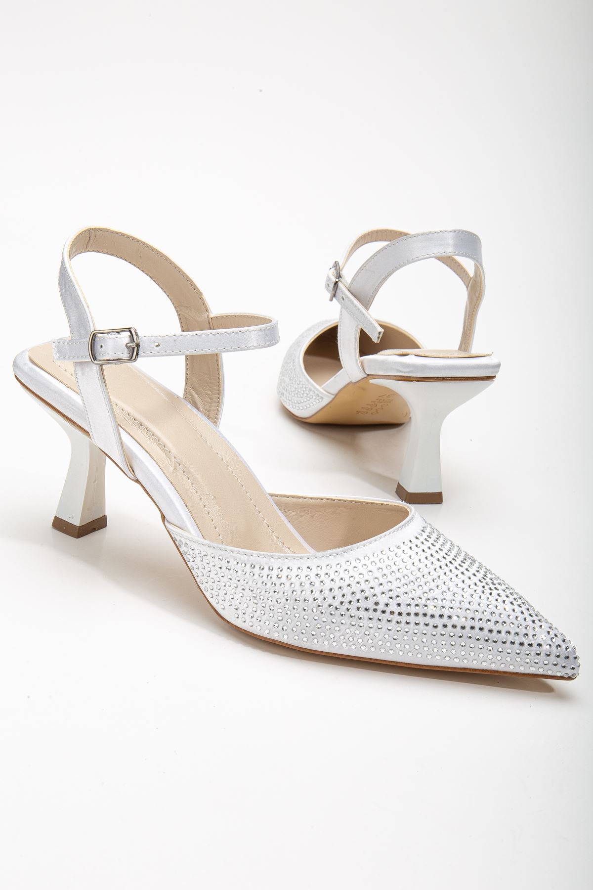 Sinda White Satin Stone Detailed Thin Heeled Women's Shoes - STREETMODE™