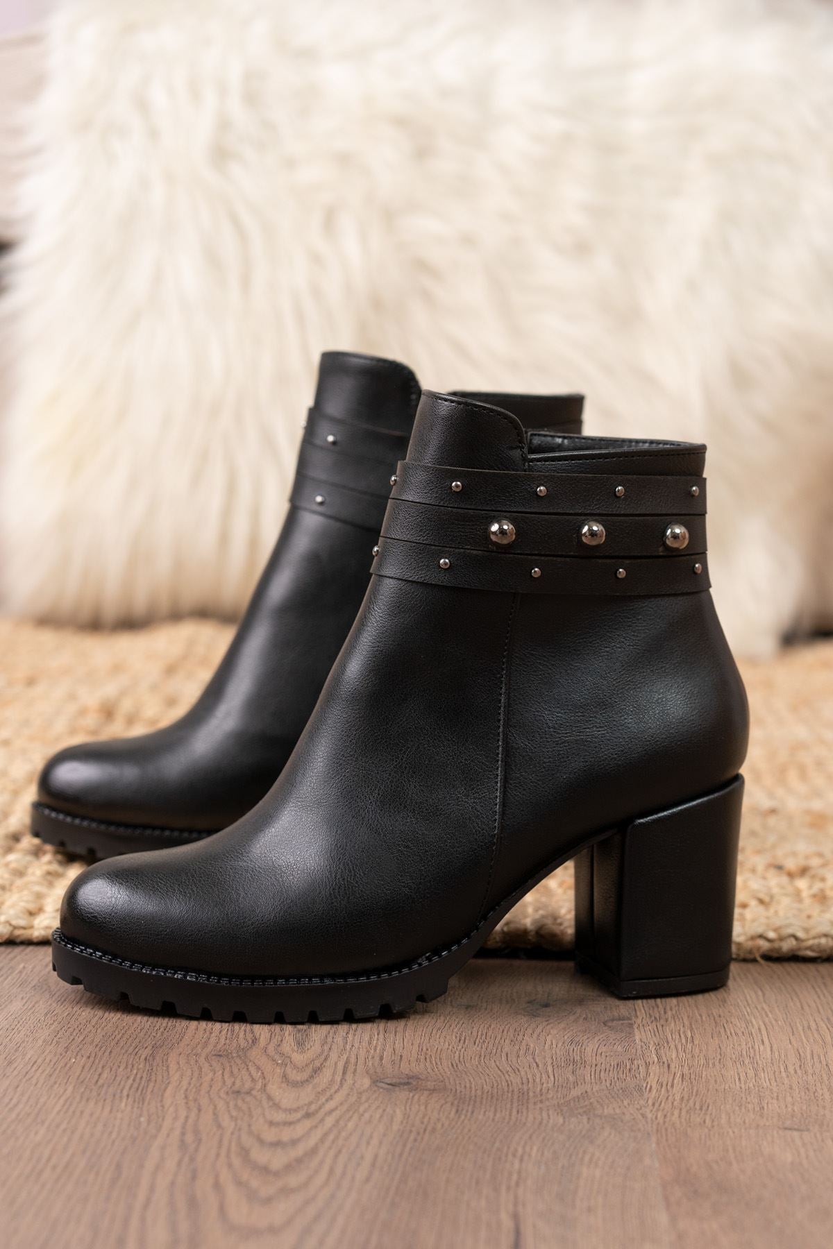 Ulyana Black Skin Heeled Women's Boots - STREETMODE™
