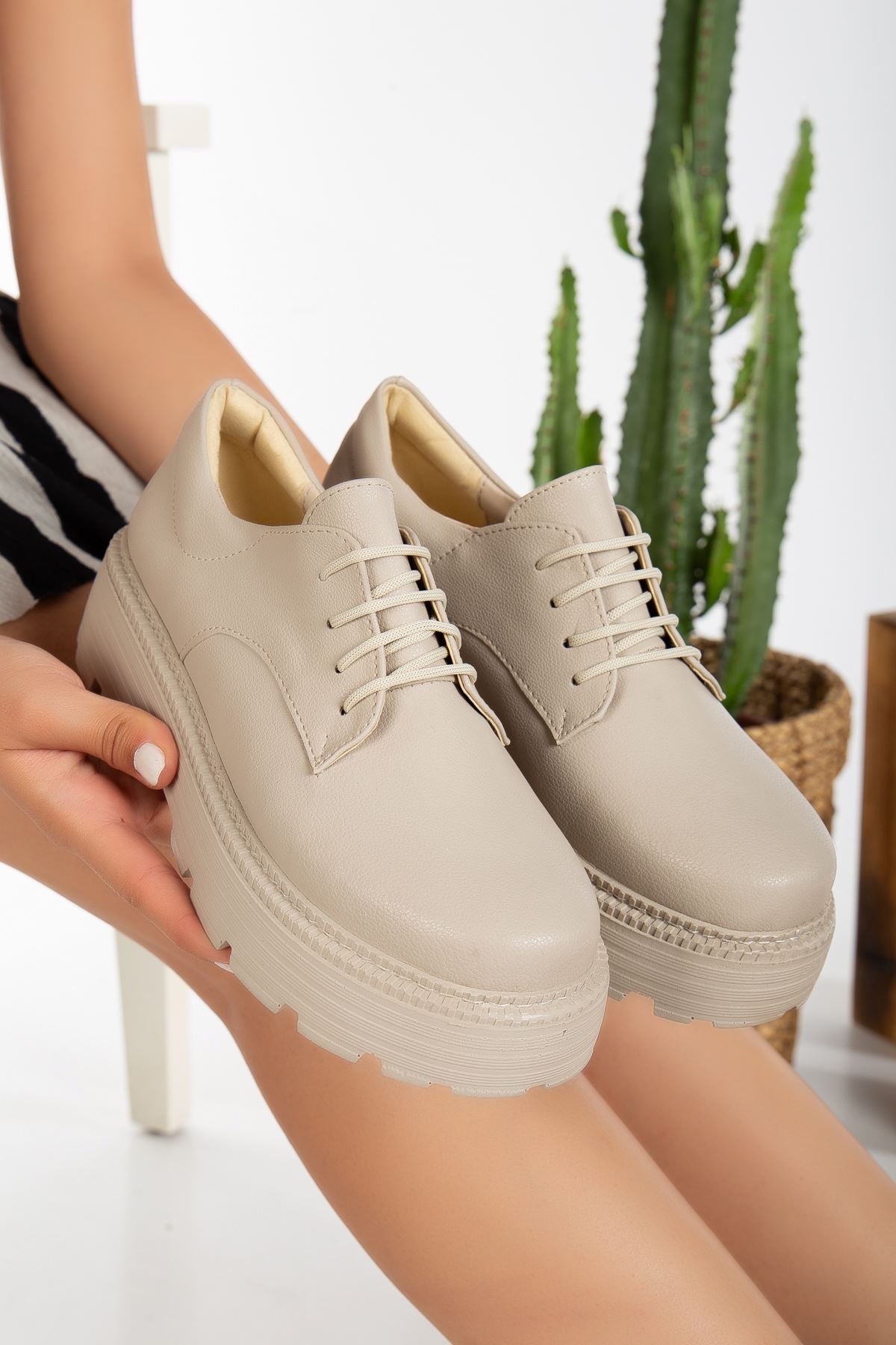 Western Lace Detail Beige Skin Women's Stylish Casual Shoes - STREETMODE™