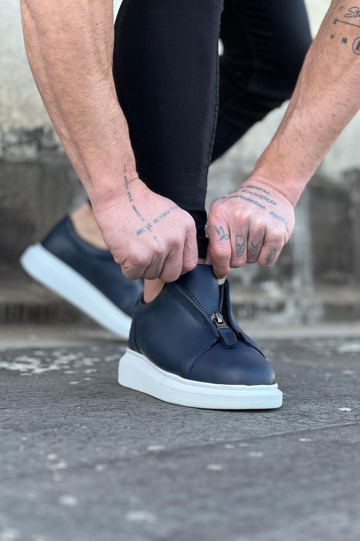 WG010 Navy Blue Skin Men's Casual Shoes - STREETMODE™